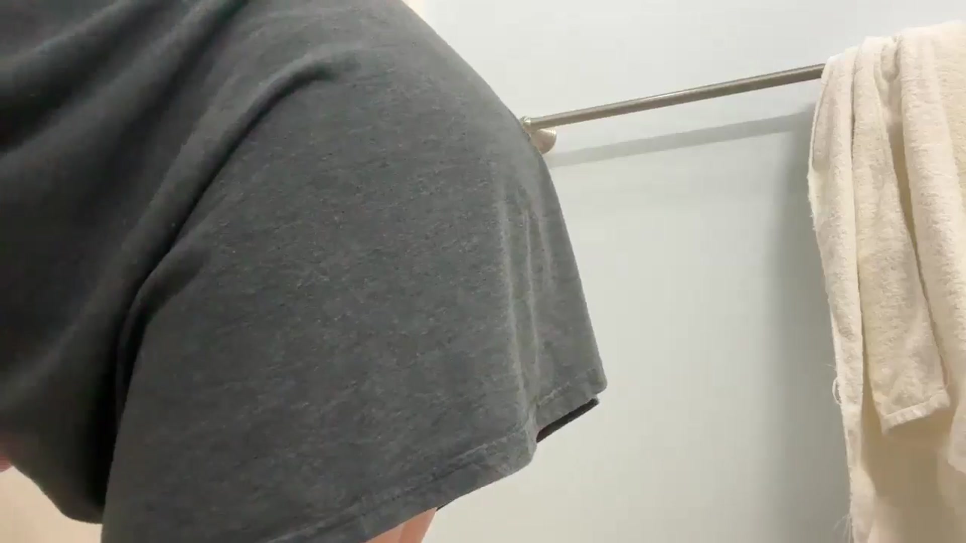 Gallery image thumbnail from EmmyLove's myfreecams stream on, 08/16/2024, 06:18 image 9 of 20