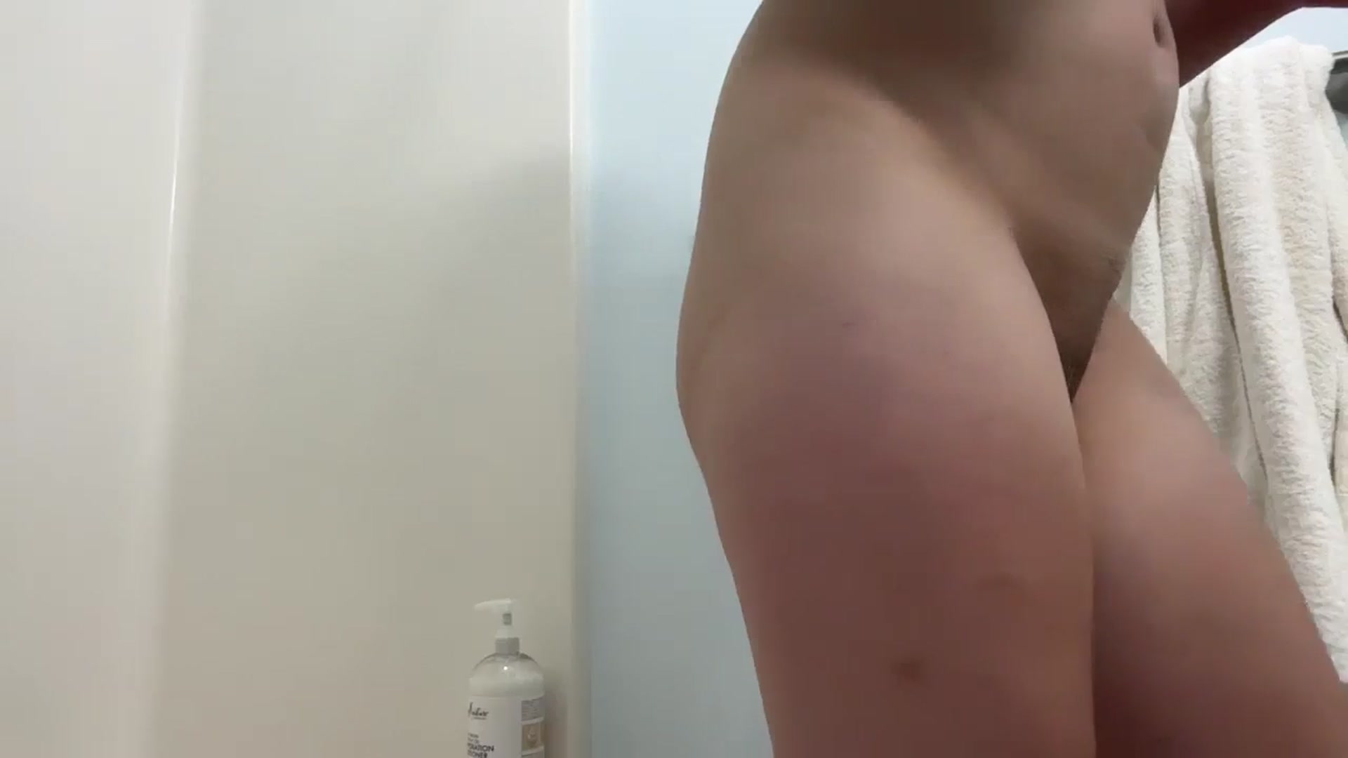 Gallery image thumbnail from EmmyLove's myfreecams stream on, 08/16/2024, 06:18 image 12 of 20