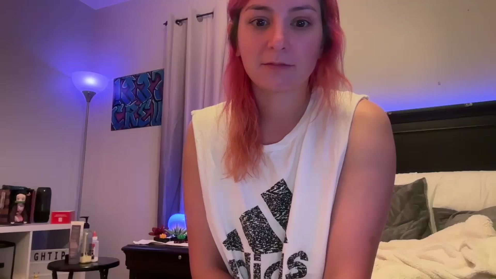 Gallery image thumbnail from EmmyLove's myfreecams stream on, 08/17/2024, 05:23 image 7 of 20