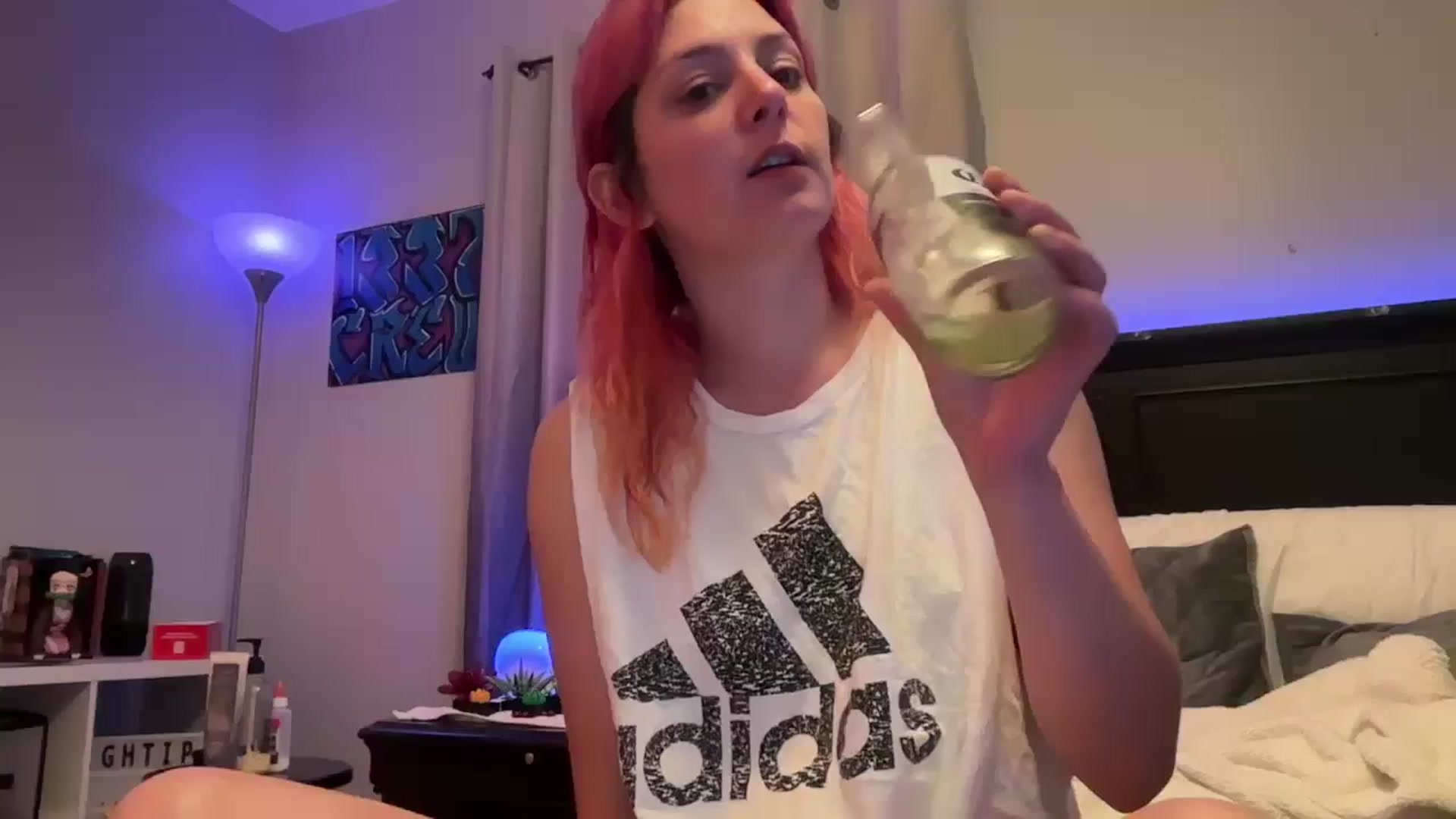 Gallery image thumbnail from EmmyLove's myfreecams stream on, 08/17/2024, 05:23 image 11 of 20