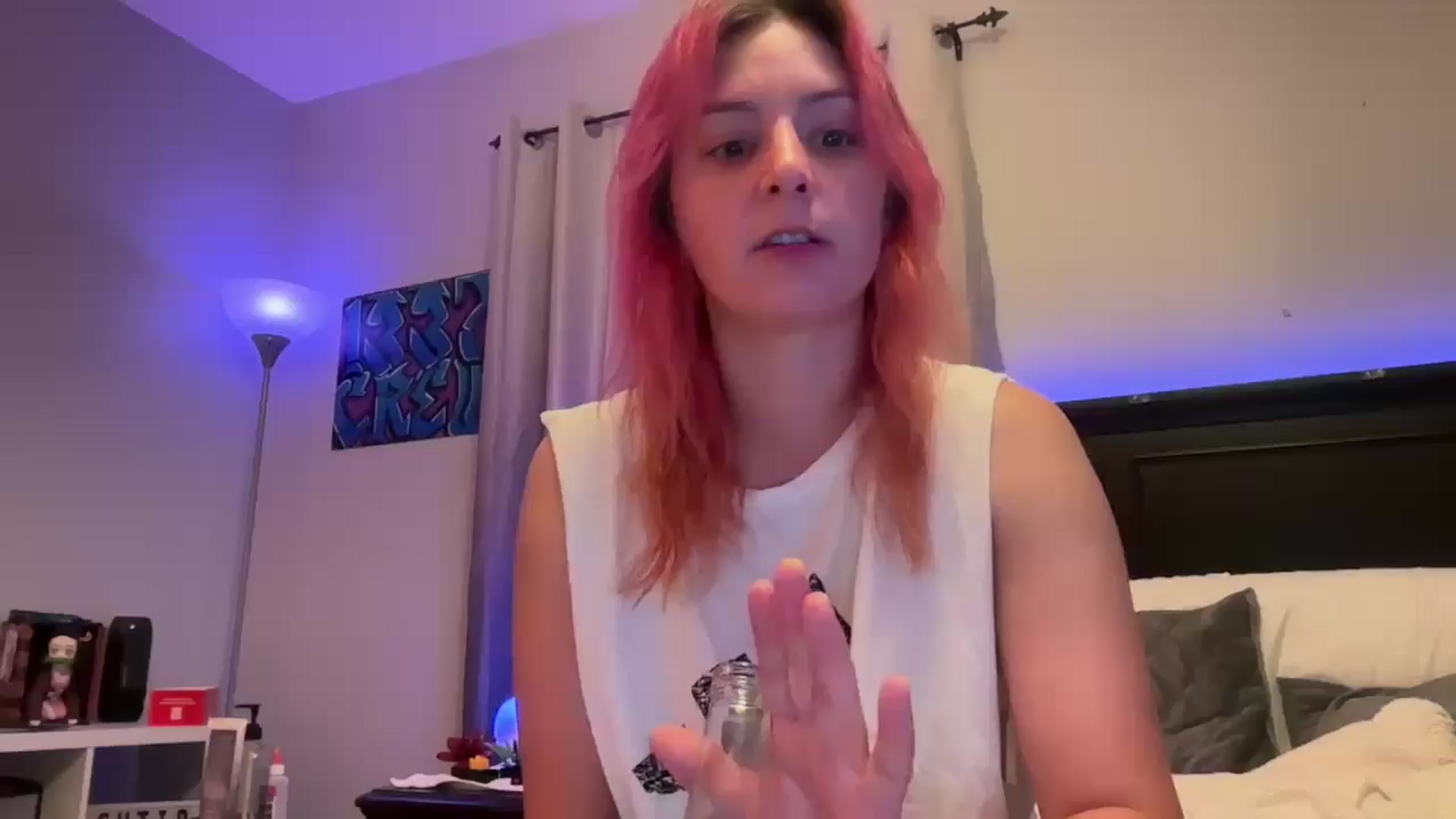 Gallery image thumbnail from EmmyLove's myfreecams stream on, 08/17/2024, 05:23 image 3 of 20