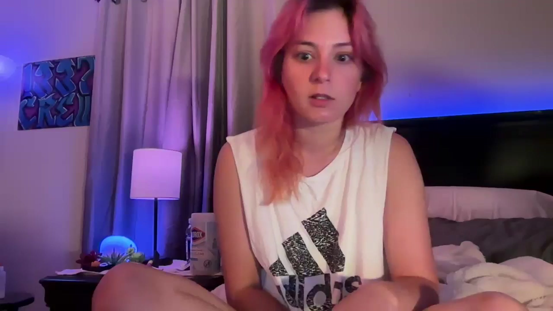Gallery image thumbnail from EmmyLove's myfreecams stream on, 08/17/2024, 05:23 image 15 of 20