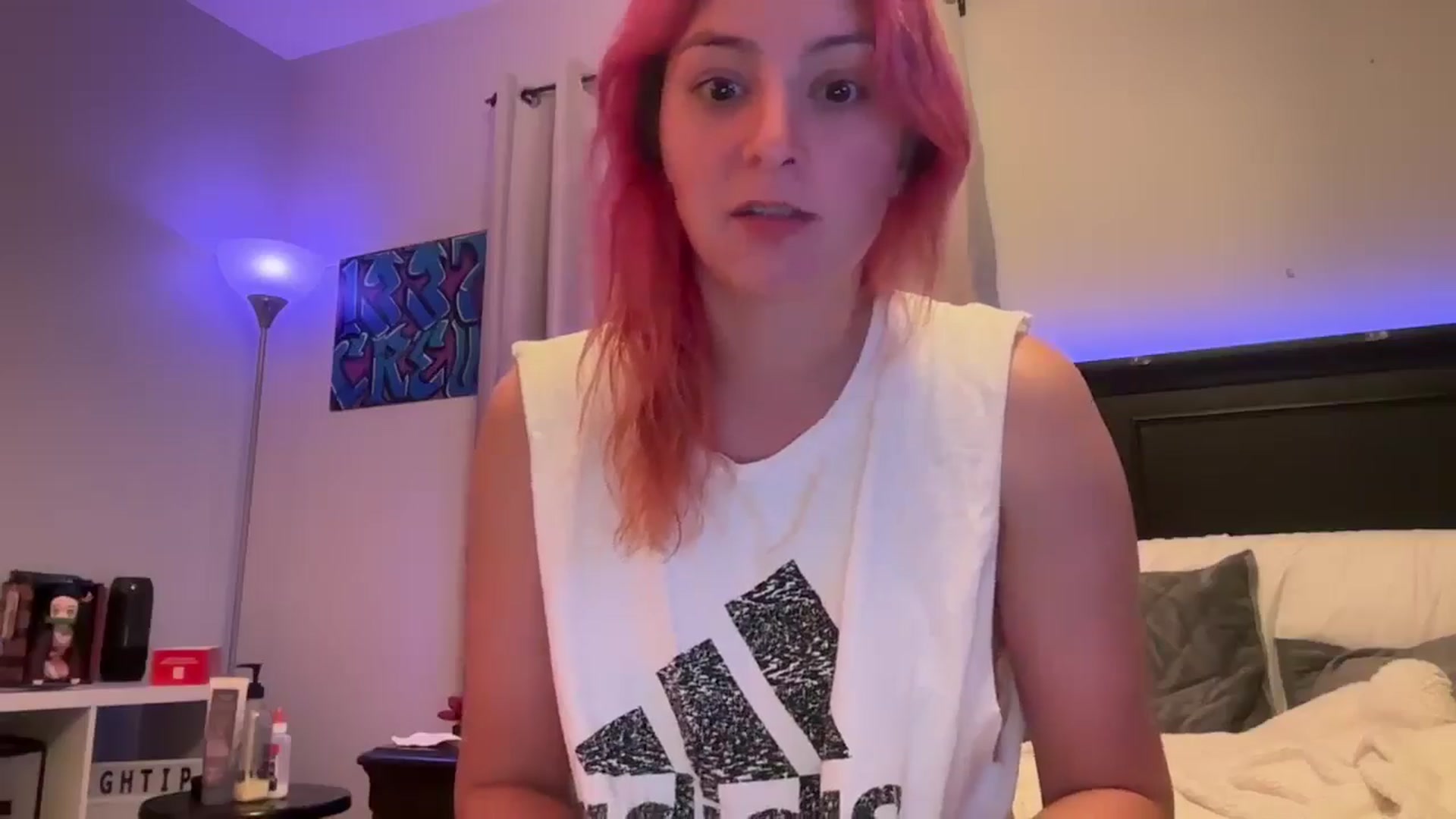 Gallery image thumbnail from EmmyLove's myfreecams stream on, 08/17/2024, 05:23 image 5 of 20
