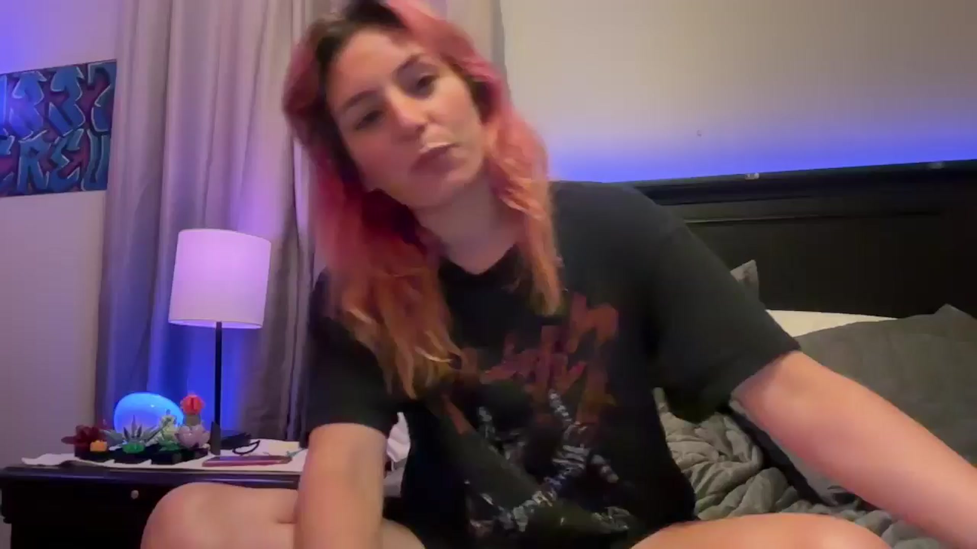 Gallery image thumbnail from EmmyLove's myfreecams stream on, 08/25/2024, 05:19 image 20 of 20