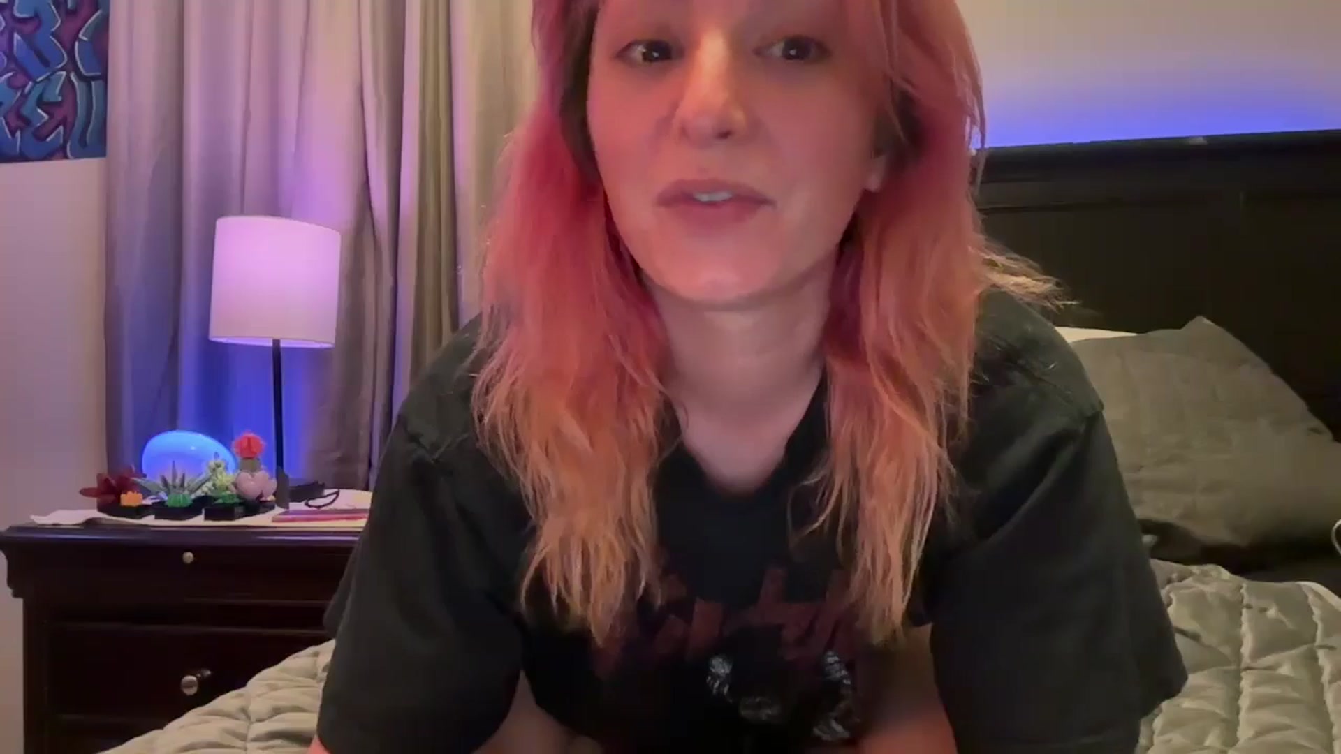 Gallery image thumbnail from EmmyLove's myfreecams stream on, 08/25/2024, 05:36 image 3 of 20