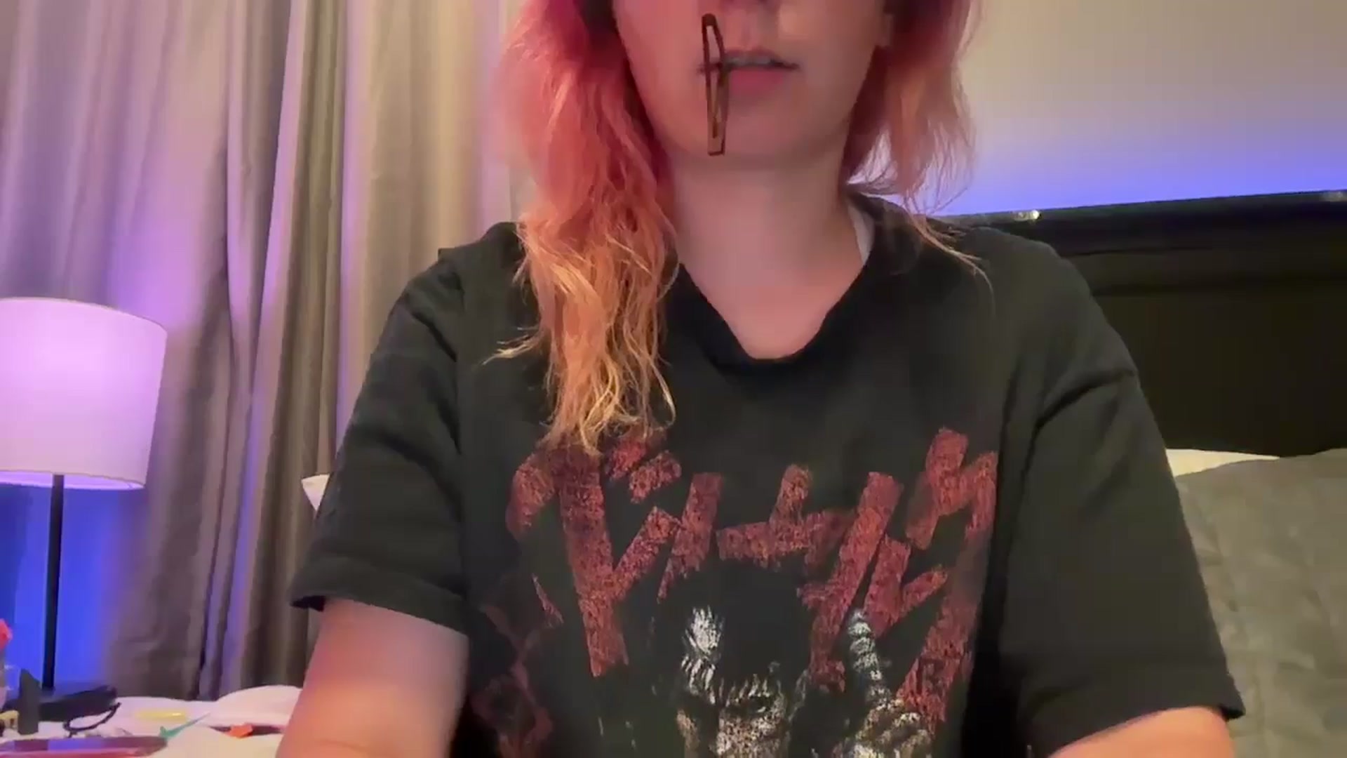 Gallery image thumbnail from EmmyLove's myfreecams stream on, 08/25/2024, 05:36 image 7 of 20