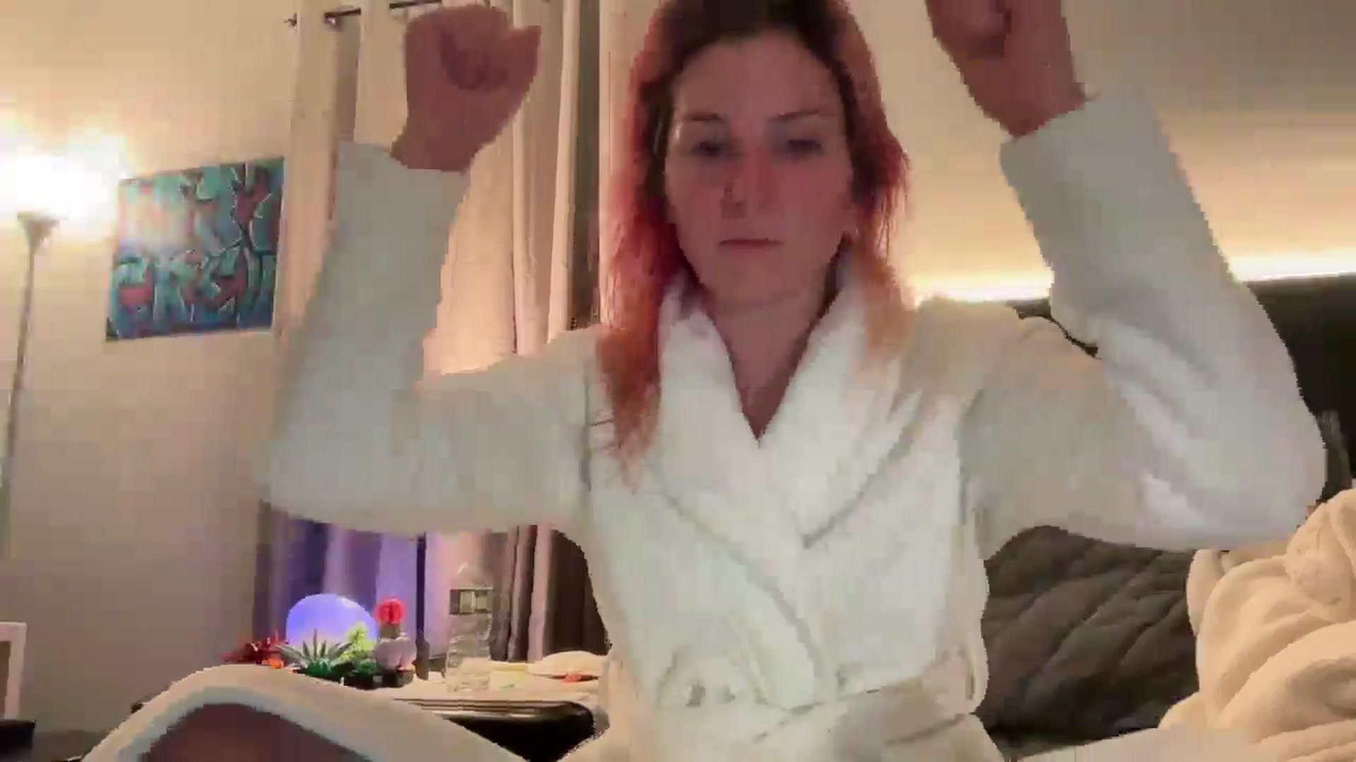 Gallery image thumbnail from EmmyLove's myfreecams stream on, 08/29/2024, 06:56 image 2 of 20