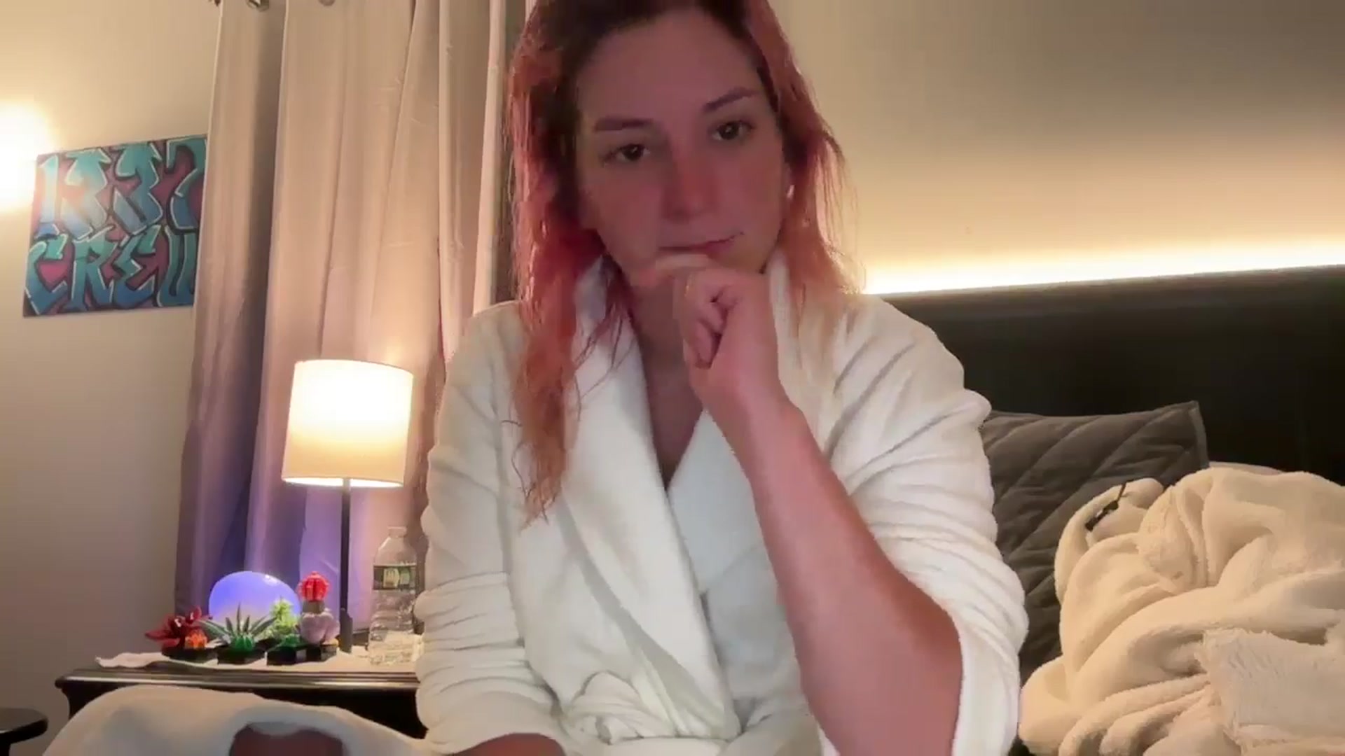 Gallery image thumbnail from EmmyLove's myfreecams stream on, 08/29/2024, 06:56 image 3 of 20