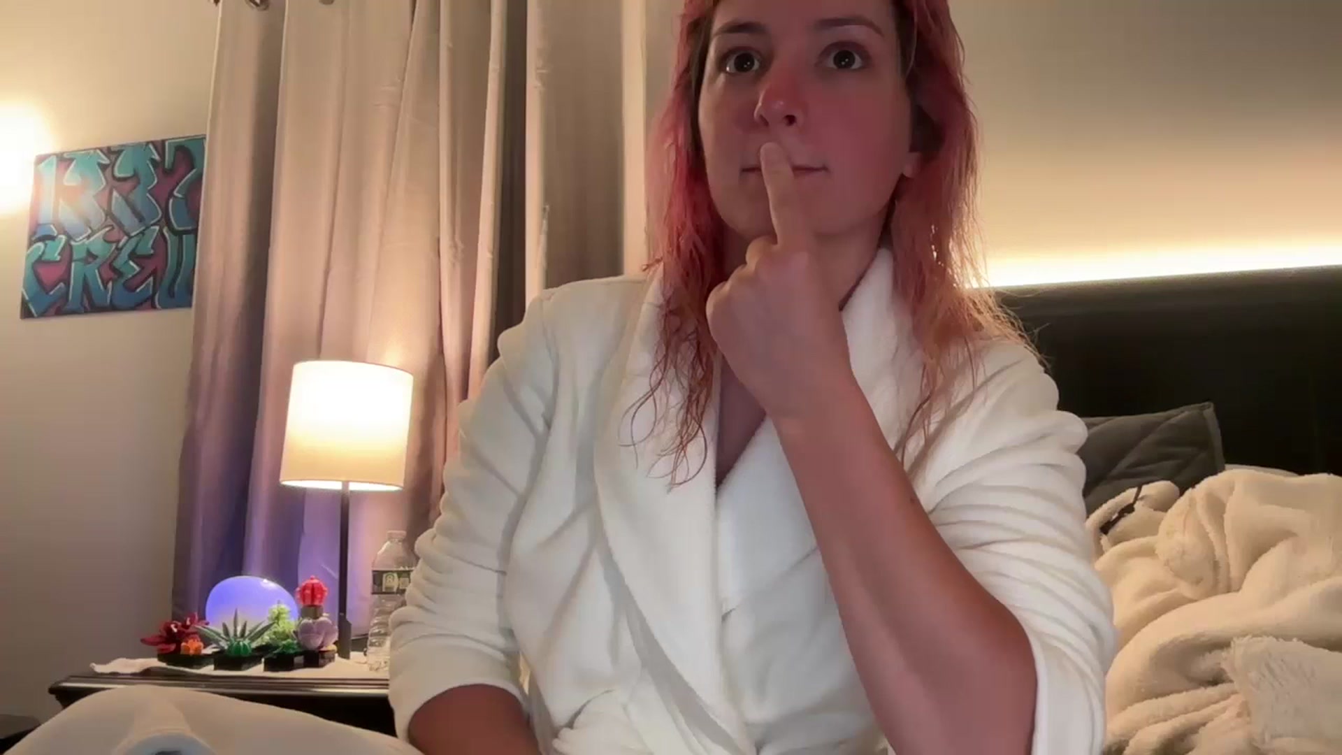 Gallery image thumbnail from EmmyLove's myfreecams stream on, 08/29/2024, 06:56 image 5 of 20