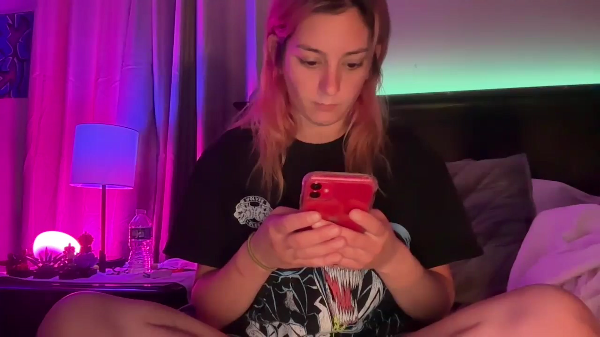 Gallery image thumbnail from EmmyLove's myfreecams stream on, 08/30/2024, 05:49 image 8 of 20