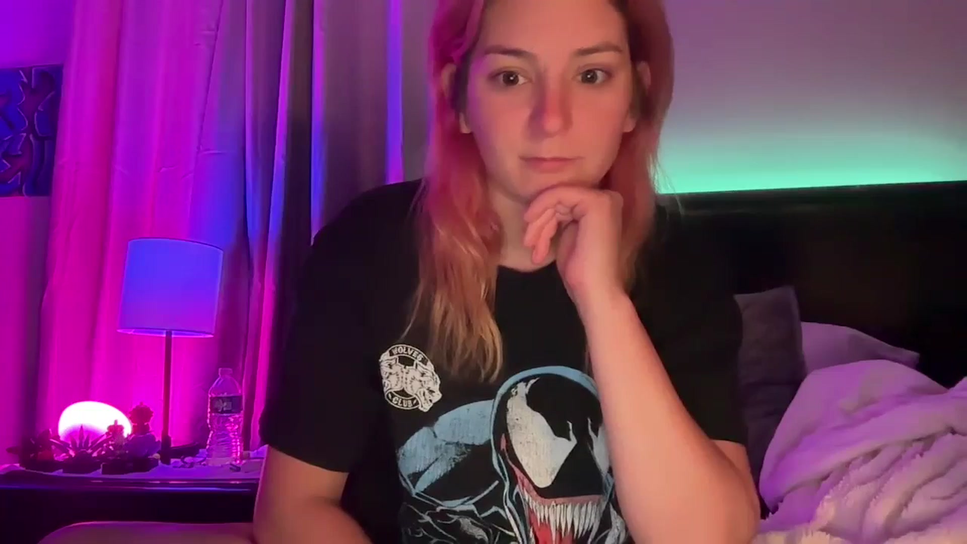 Gallery image thumbnail from EmmyLove's myfreecams stream on, 08/30/2024, 05:49 image 16 of 20