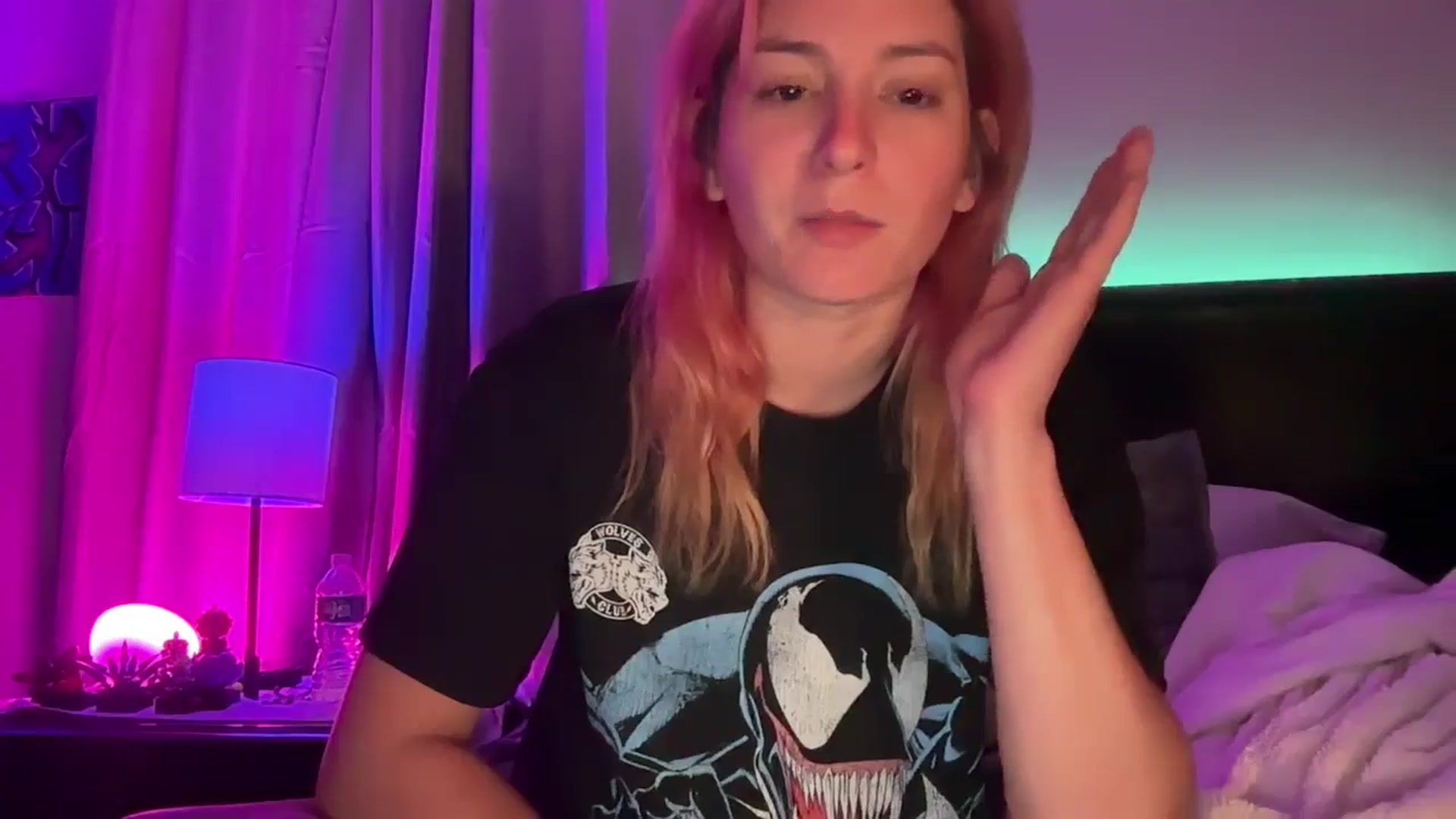 Gallery image thumbnail from EmmyLove's myfreecams stream on, 08/30/2024, 05:49 image 15 of 20