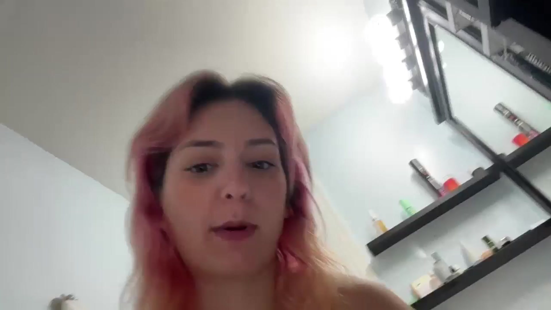 Gallery image thumbnail from EmmyLove's myfreecams stream on, 08/31/2024, 07:57 image 1 of 20