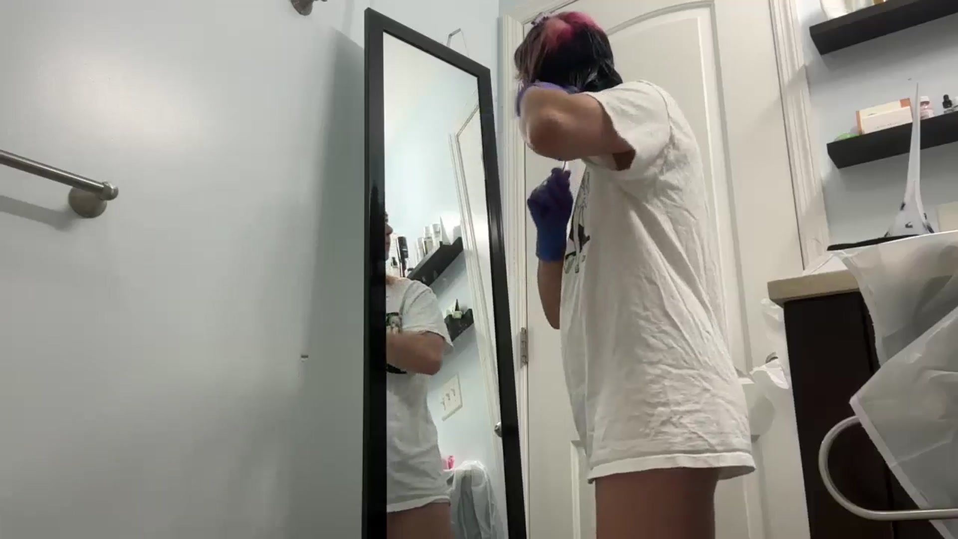 Gallery image thumbnail from EmmyLove's myfreecams stream on, 09/11/2024, 06:34 image 7 of 20