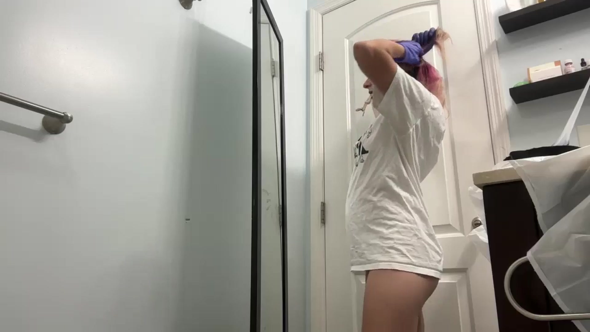 Gallery image thumbnail from EmmyLove's myfreecams stream on, 09/11/2024, 06:34 image 13 of 20