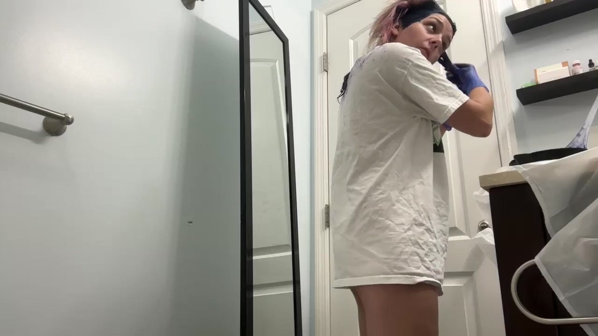 Gallery image thumbnail from EmmyLove's myfreecams stream on, 09/11/2024, 06:34 image 17 of 20