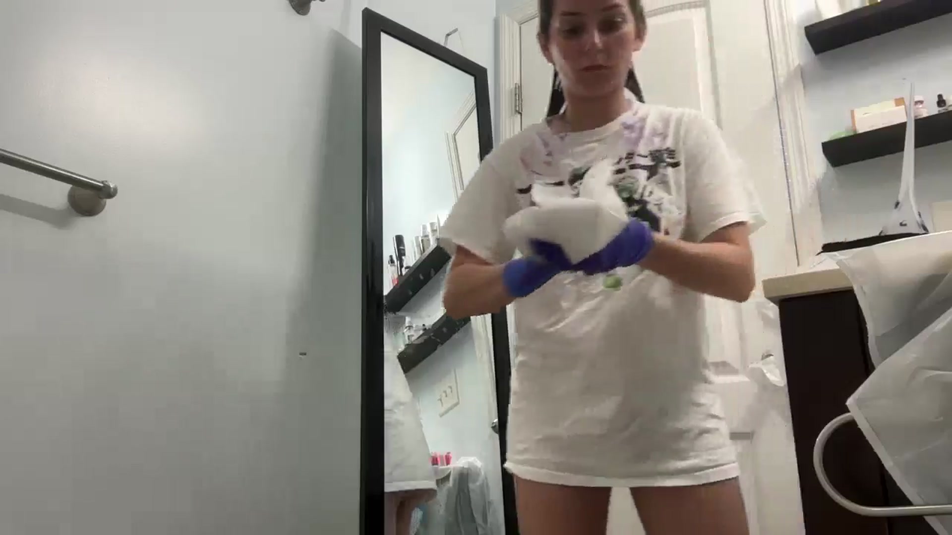 Gallery image thumbnail from EmmyLove's myfreecams stream on, 09/11/2024, 06:34 image 8 of 20