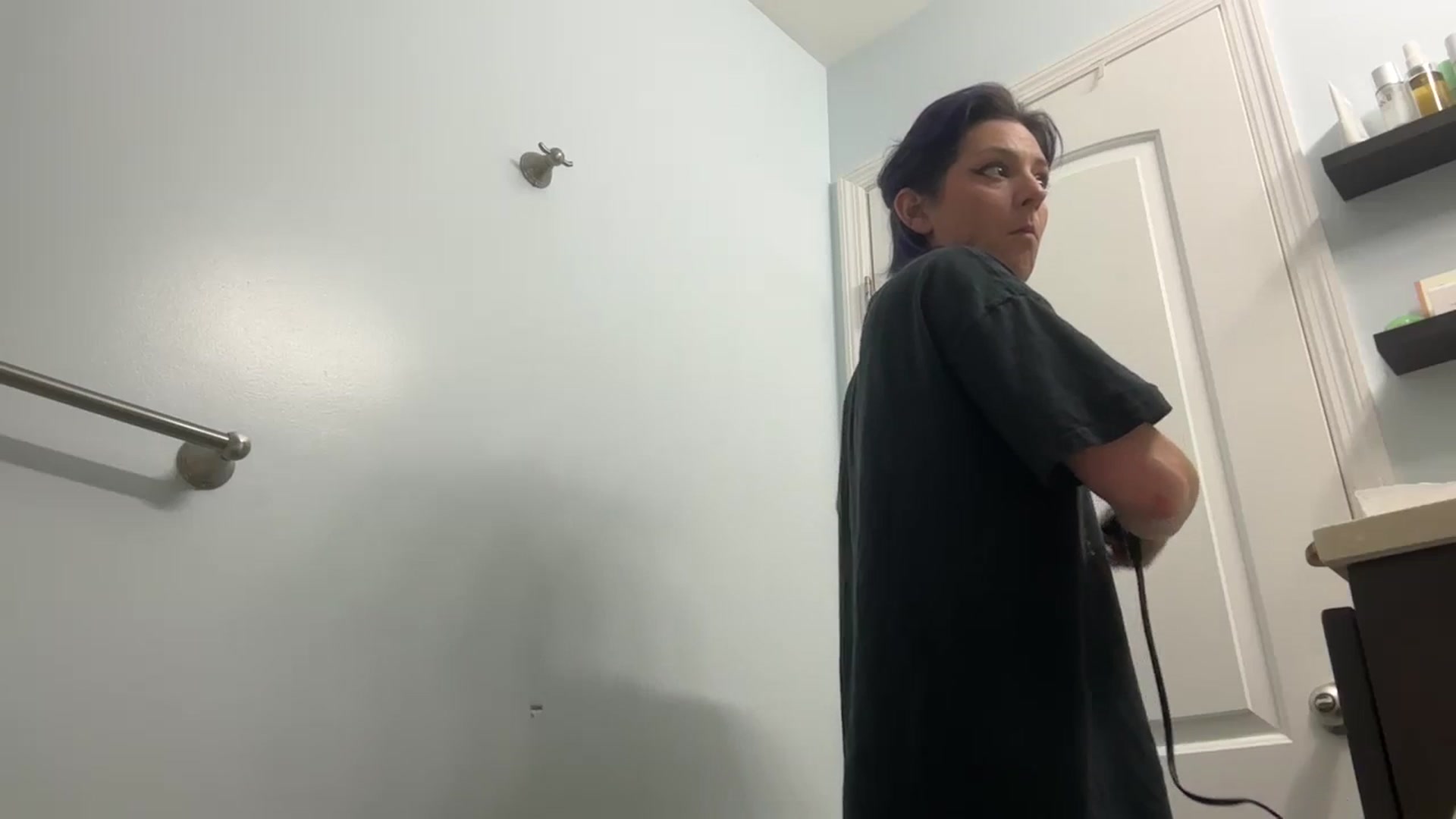 Gallery image thumbnail from EmmyLove's myfreecams stream on, 09/12/2024, 05:10 image 10 of 20