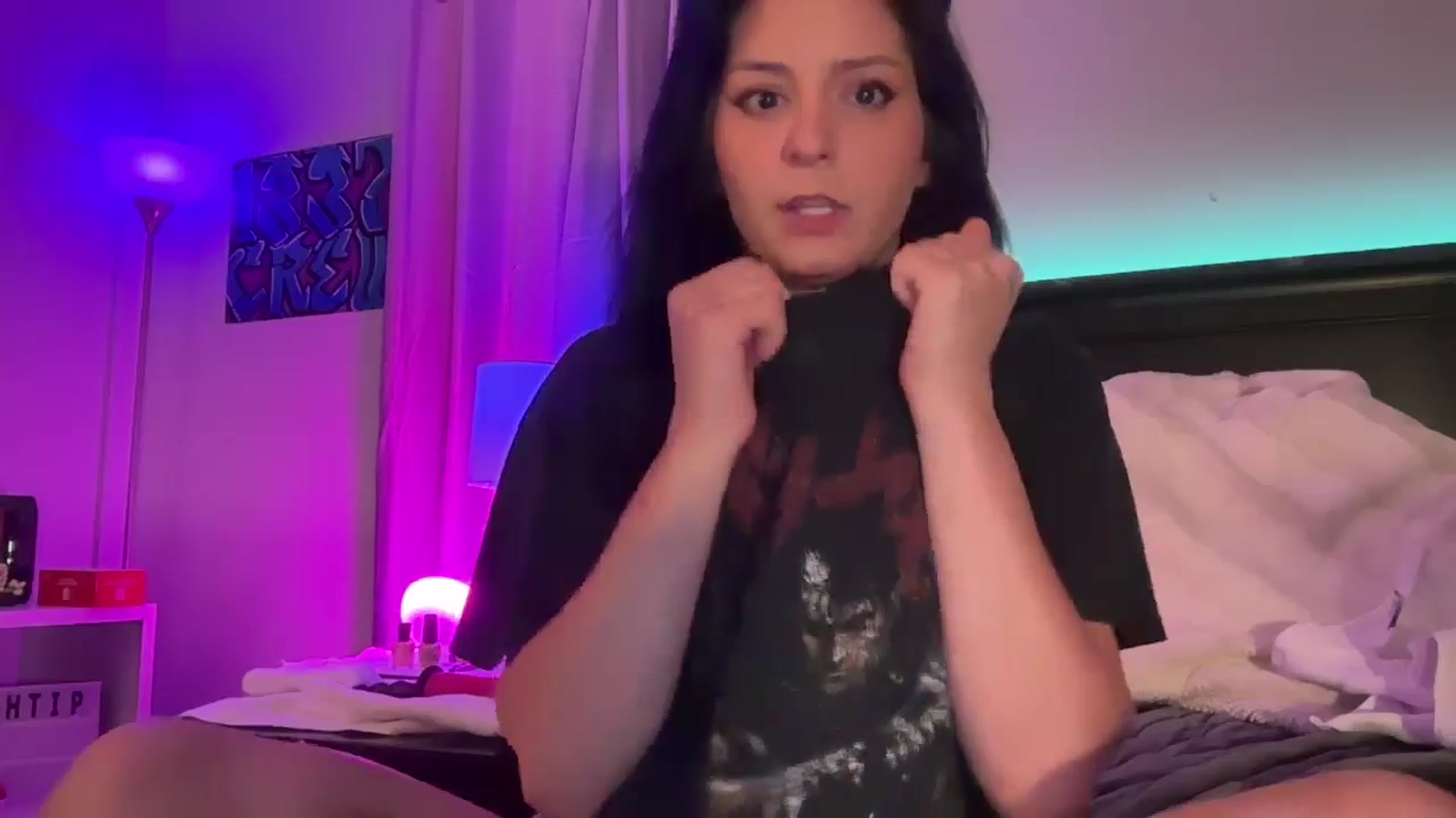Gallery image thumbnail from EmmyLove's myfreecams stream on, 09/12/2024, 06:13 image 16 of 20