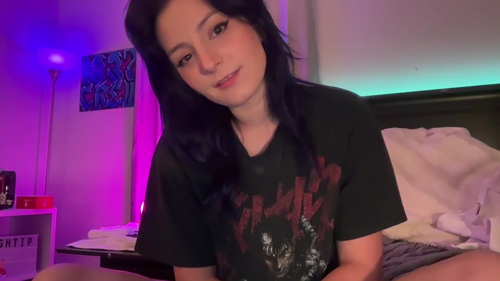 Gallery image thumbnail from EmmyLove's myfreecams stream on, 09/12/2024, 06:13 image 18 of 20