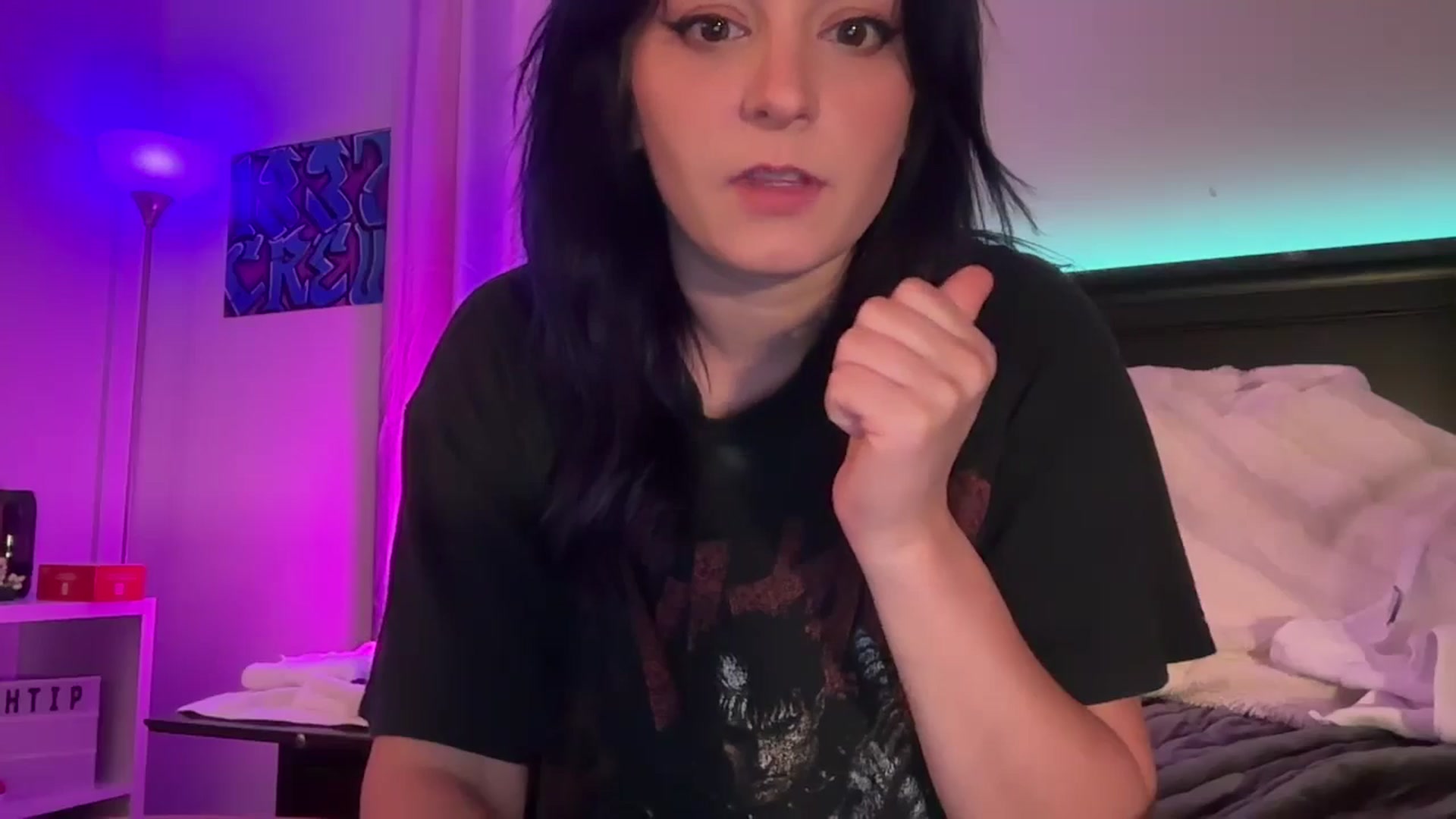 Gallery image thumbnail from EmmyLove's myfreecams stream on, 09/12/2024, 06:13 image 15 of 20