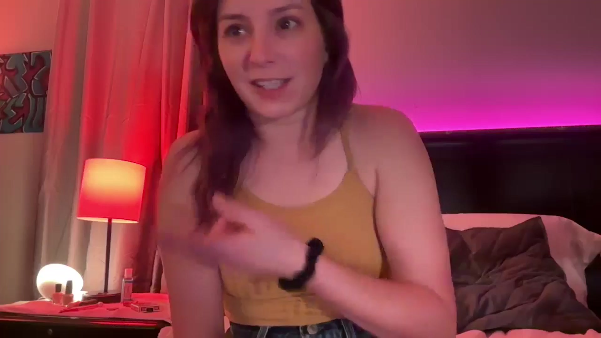 Gallery image thumbnail from EmmyLove's myfreecams stream on, 10/01/2024, 06:13 image 13 of 20