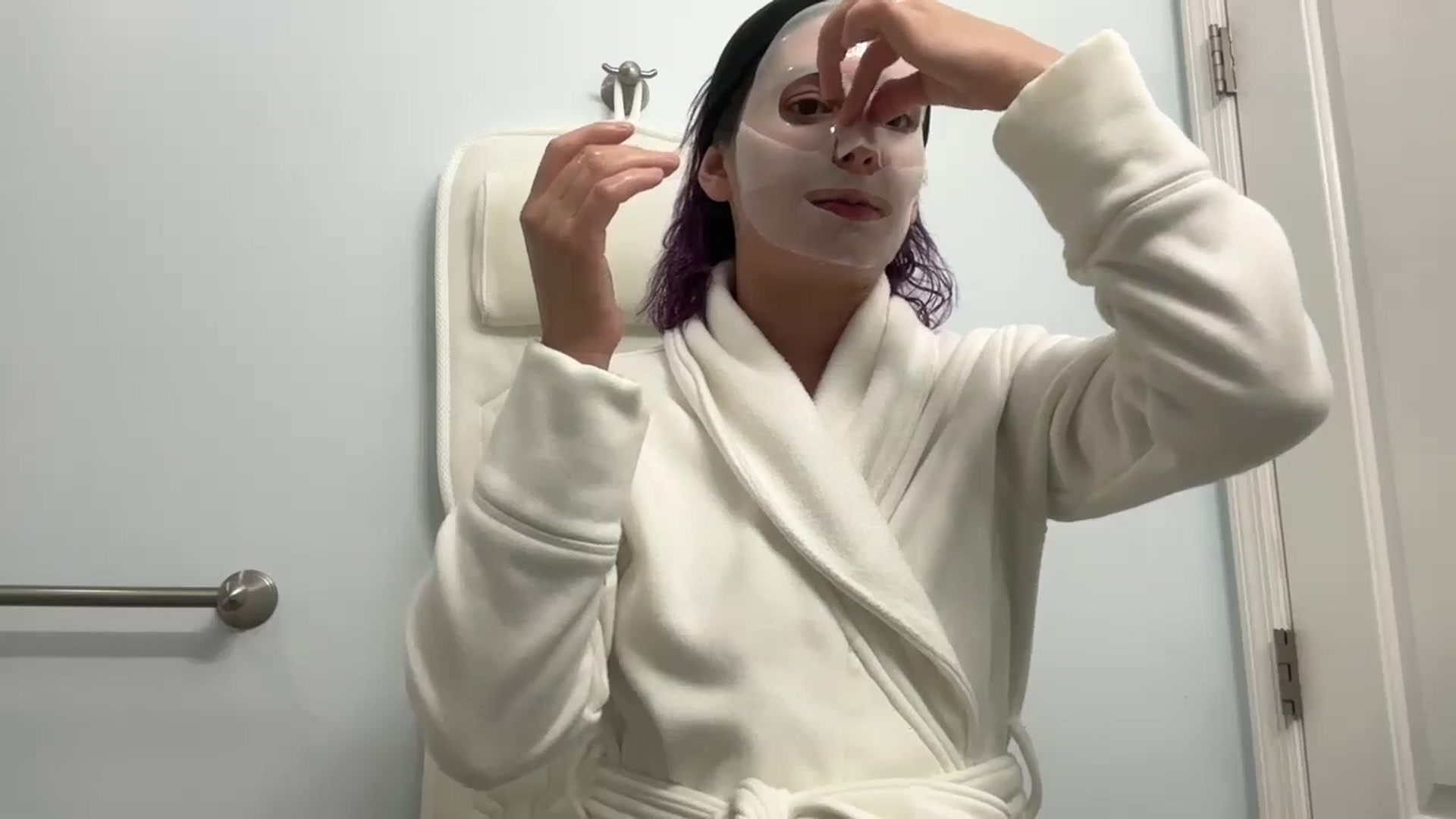 Gallery image thumbnail from EmmyLove's myfreecams stream on, 10/10/2024, 06:53 image 18 of 20