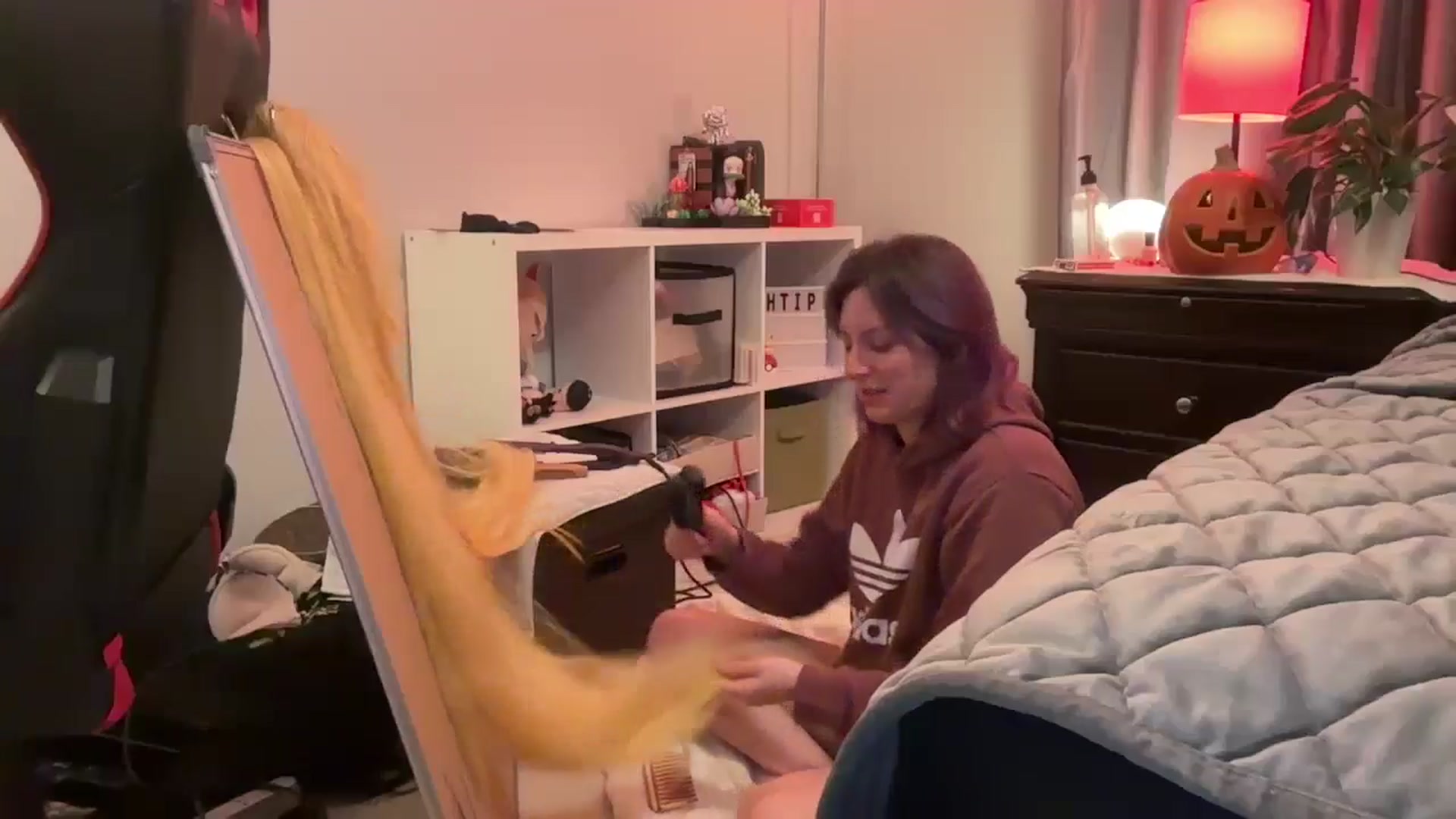 Gallery image thumbnail from EmmyLove's myfreecams stream on, 10/22/2024, 07:08 image 4 of 20