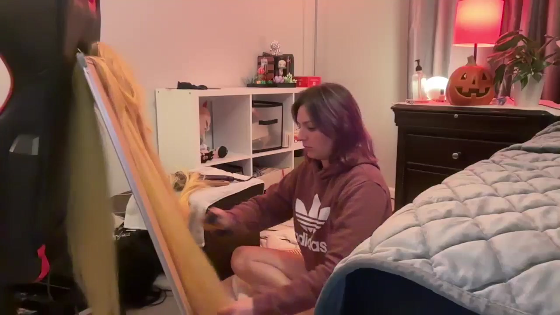 Gallery image thumbnail from EmmyLove's myfreecams stream on, 10/22/2024, 07:08 image 10 of 20