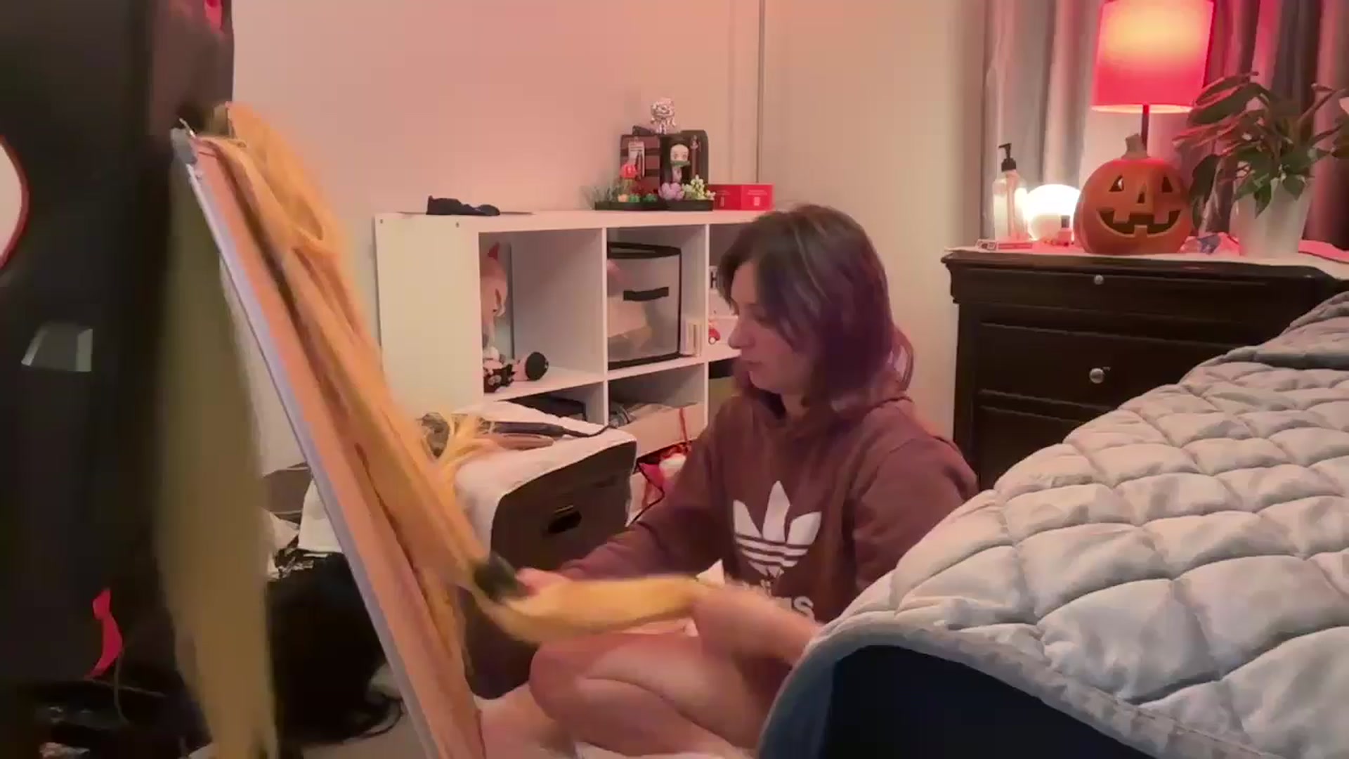 Gallery image thumbnail from EmmyLove's myfreecams stream on, 10/22/2024, 07:08 image 9 of 20