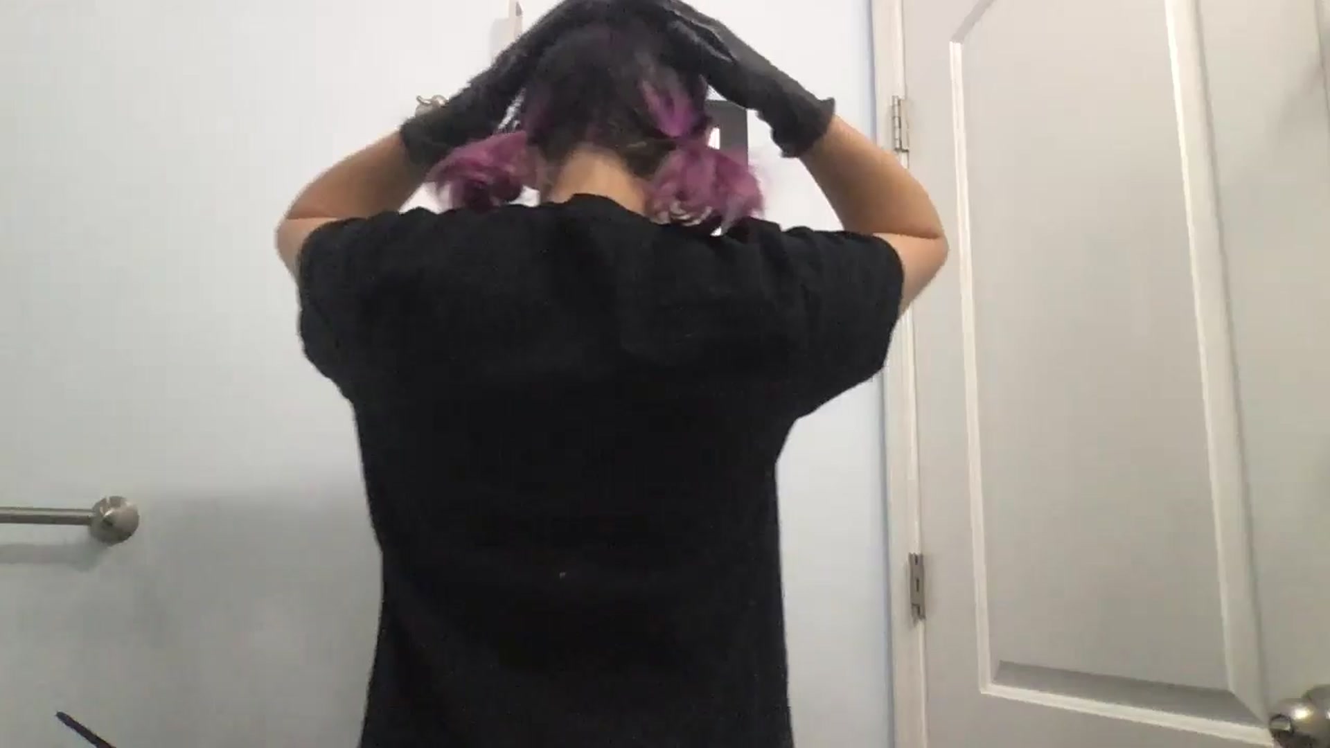 Gallery image thumbnail from EmmyLove's myfreecams stream on, 10/25/2024, 07:39 image 12 of 20