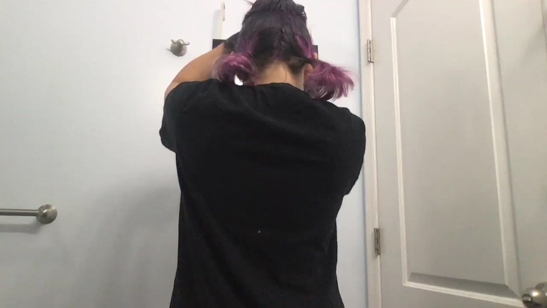Gallery image thumbnail from EmmyLove's myfreecams stream on, 10/25/2024, 07:39 image 5 of 20