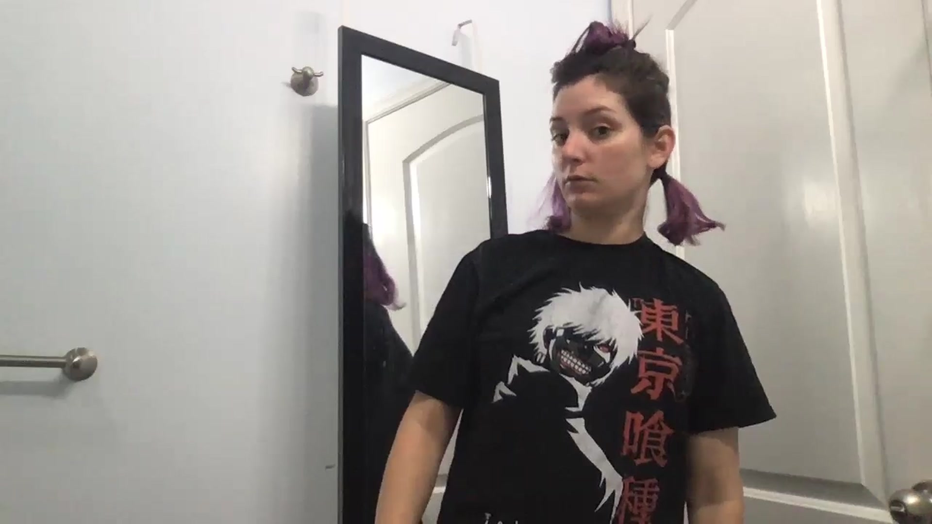 Gallery image thumbnail from EmmyLove's myfreecams stream on, 10/25/2024, 07:39 image 4 of 20
