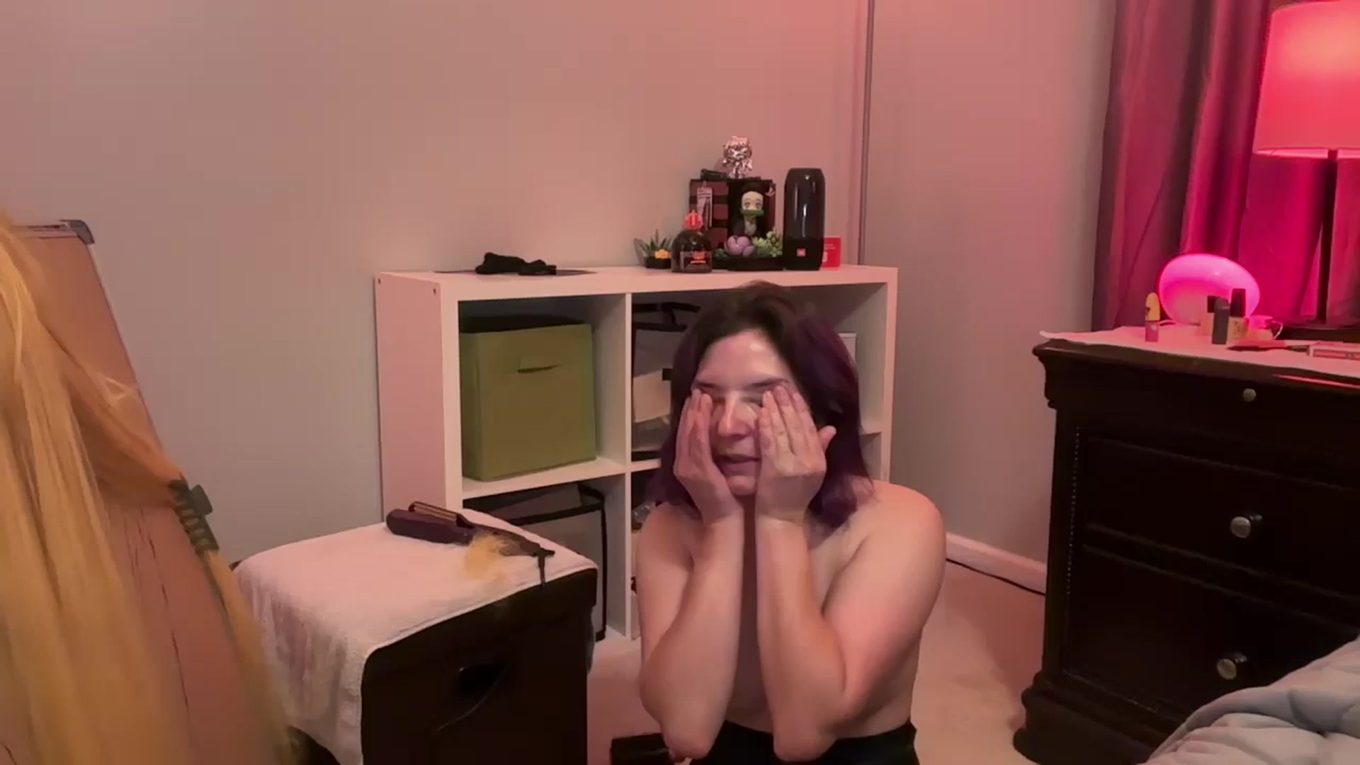 Gallery image thumbnail from EmmyLove's myfreecams stream on, 11/03/2024, 06:24 image 18 of 20