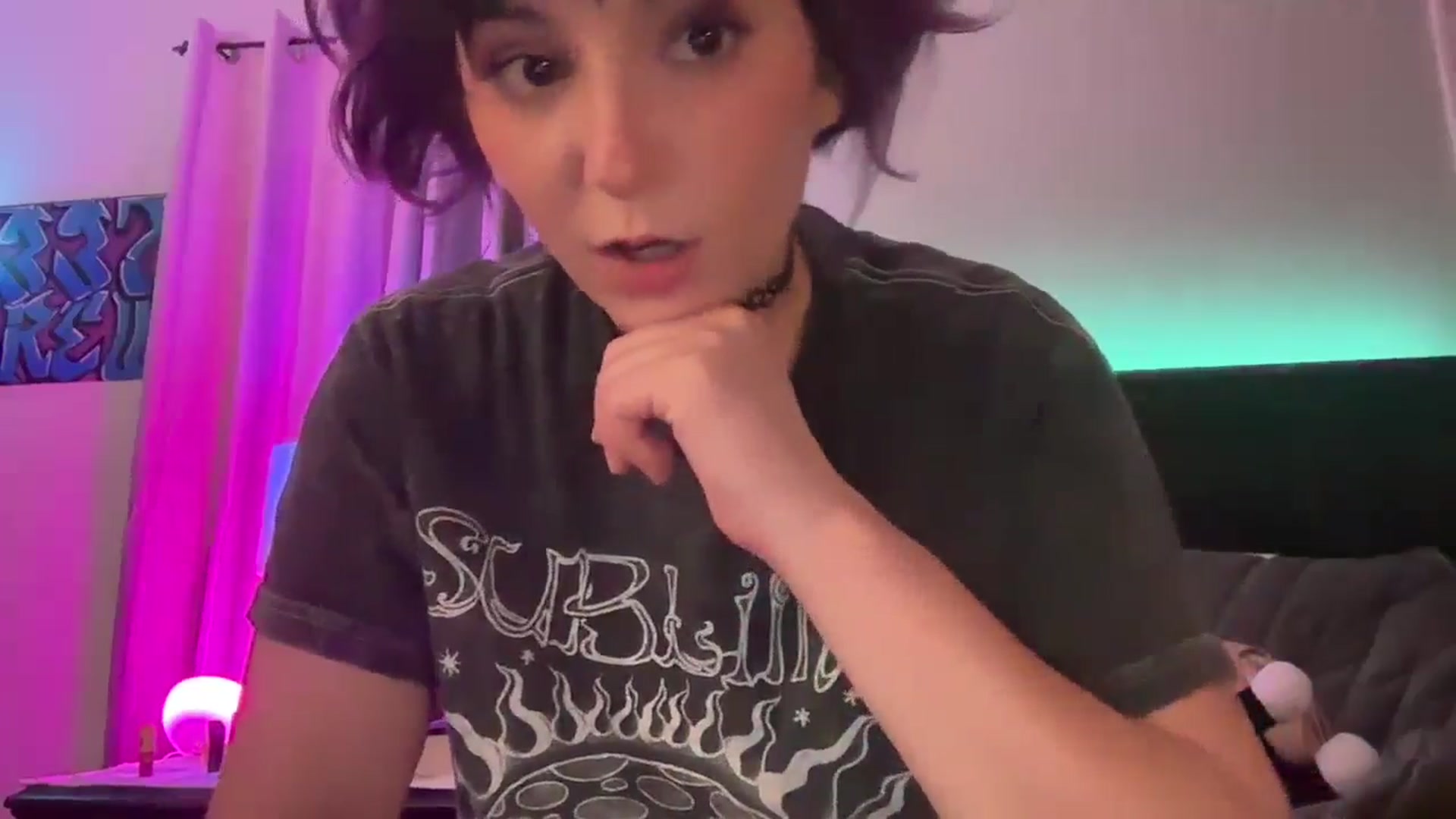 Gallery image thumbnail from EmmyLove's myfreecams stream on, 11/08/2024, 07:14 image 20 of 20