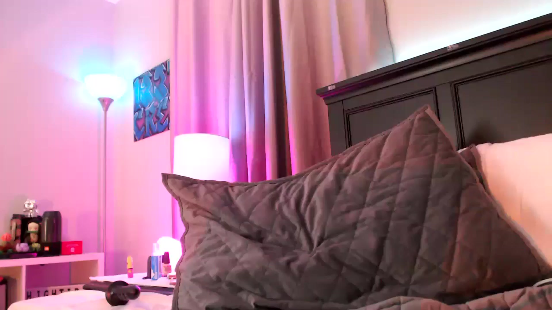 Gallery image thumbnail from EmmyLove's myfreecams stream on, 11/09/2024, 06:49 image 1 of 20