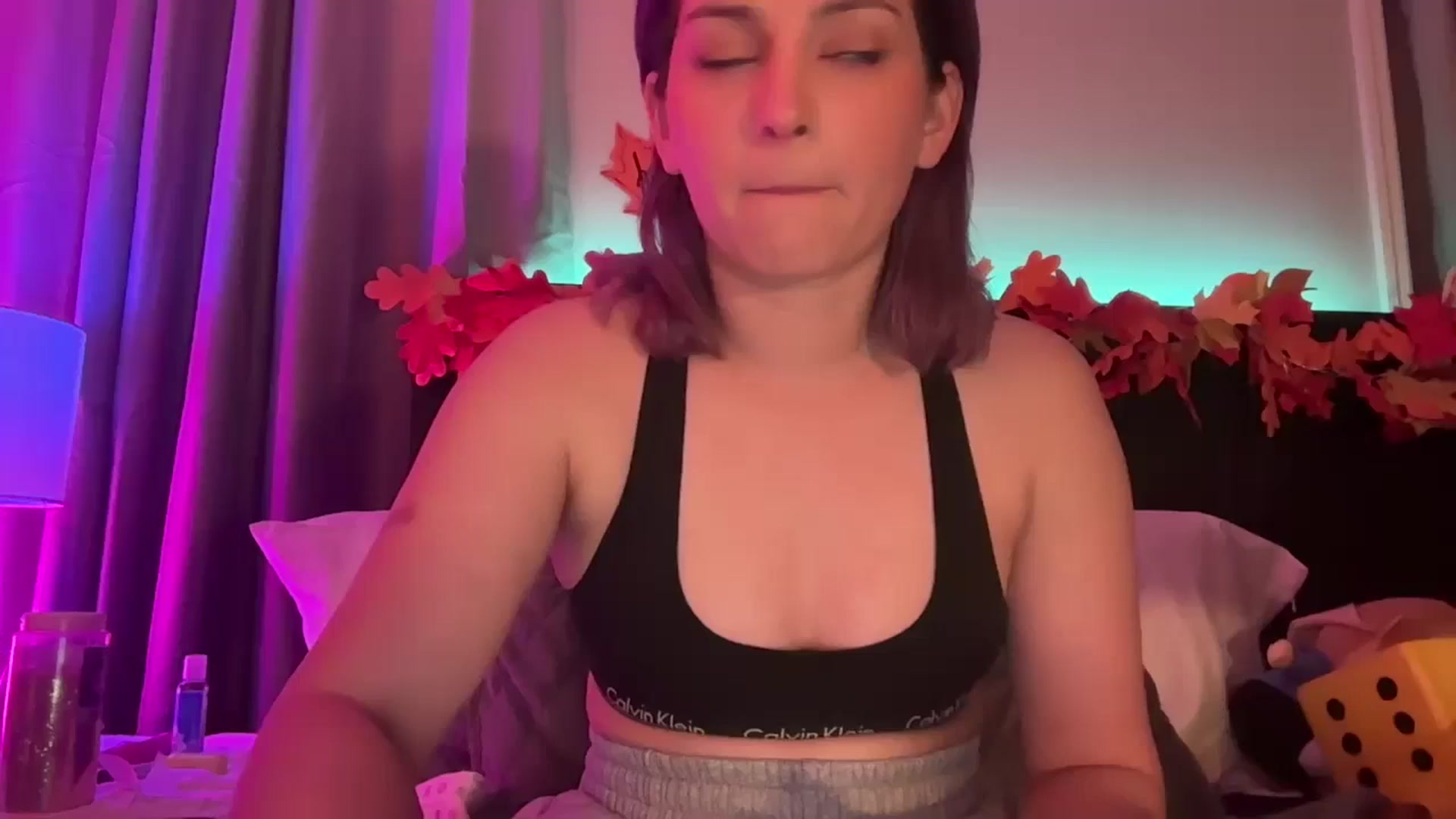 Gallery image thumbnail from EmmyLove's myfreecams stream on, 12/06/2024, 05:35 image 18 of 20