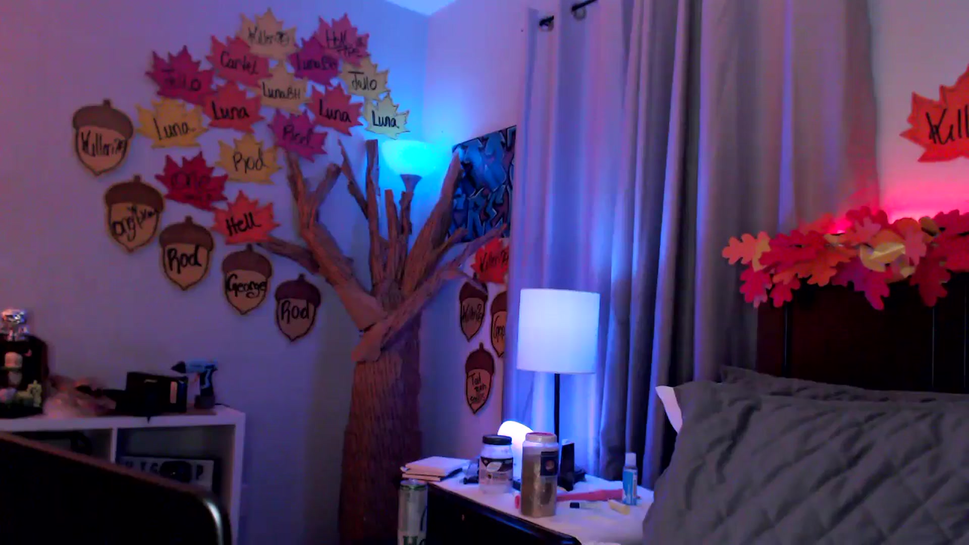 Gallery image thumbnail from EmmyLove's myfreecams stream on, 12/06/2024, 06:41 image 10 of 20