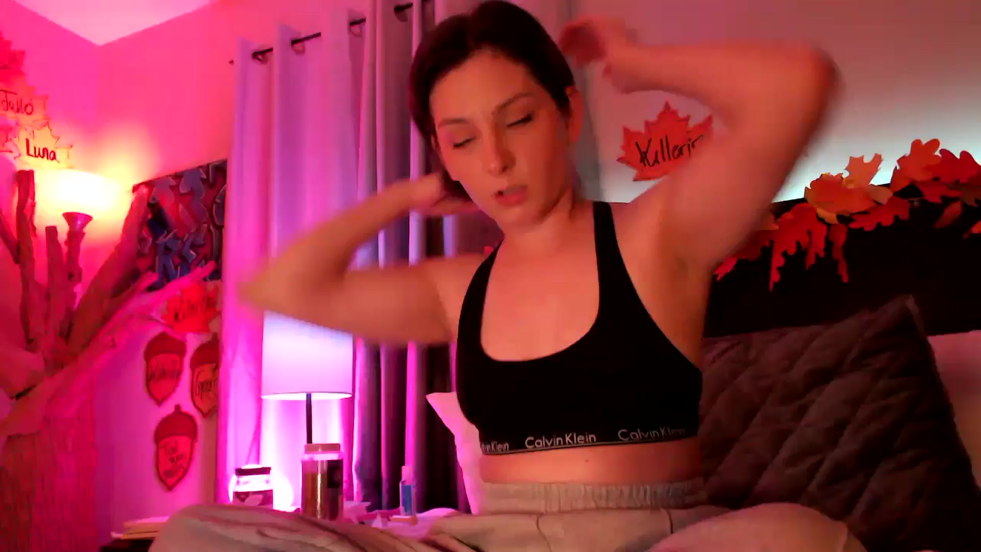 Gallery image thumbnail from EmmyLove's myfreecams stream on, 12/06/2024, 06:41 image 1 of 20