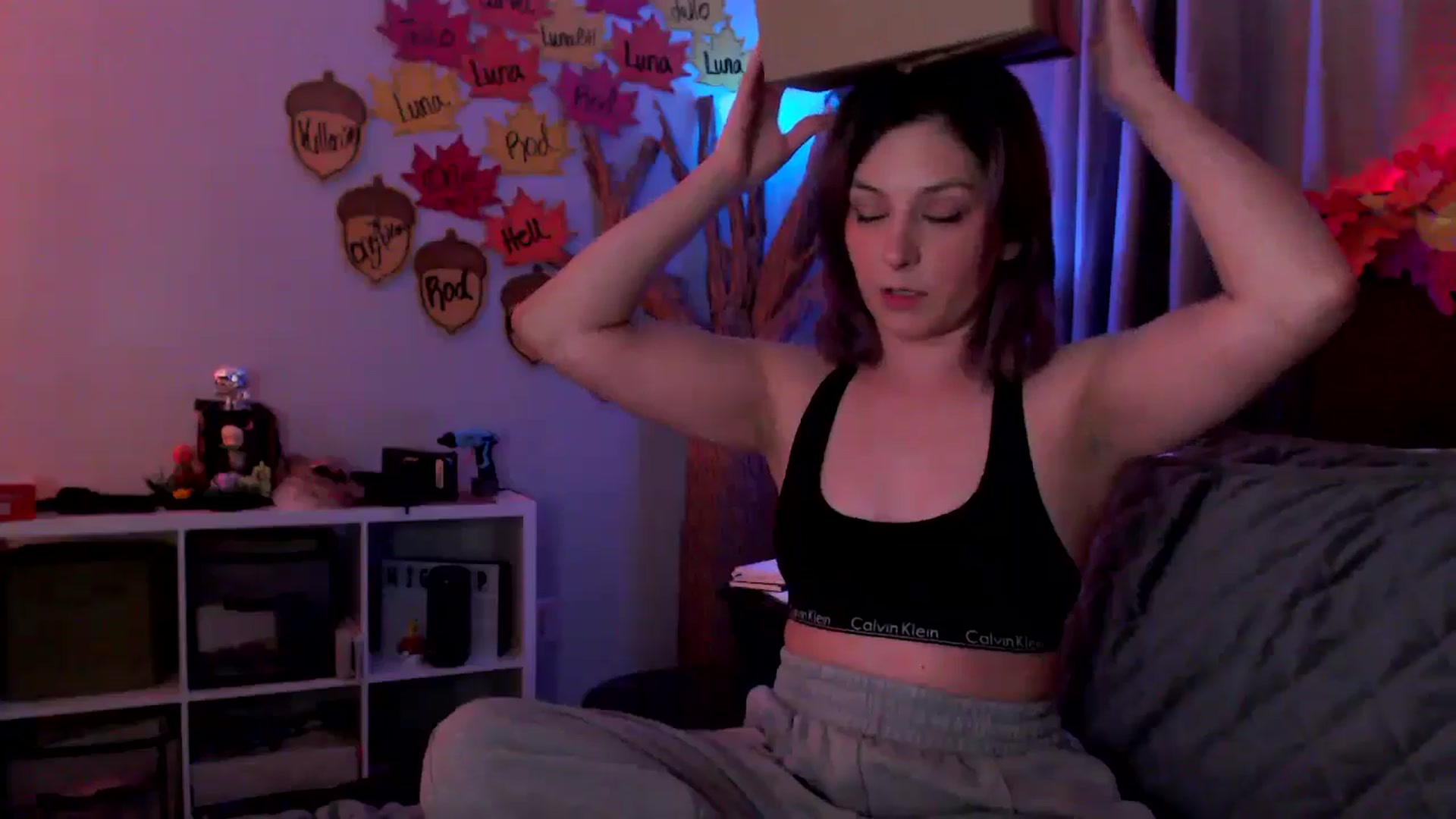 Gallery image thumbnail from EmmyLove's myfreecams stream on, 12/06/2024, 06:41 image 4 of 20
