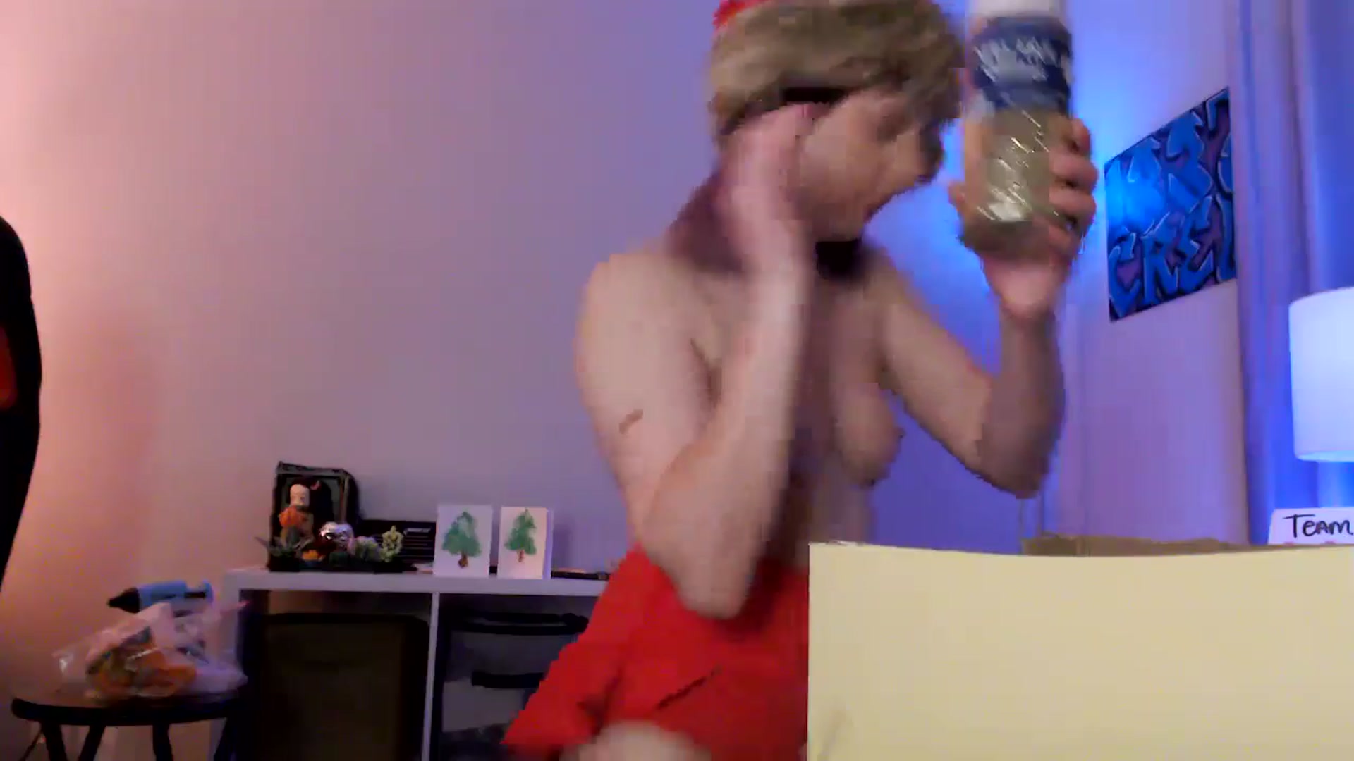 Gallery image thumbnail from EmmyLove's myfreecams stream on, 12/07/2024, 08:10 image 13 of 20