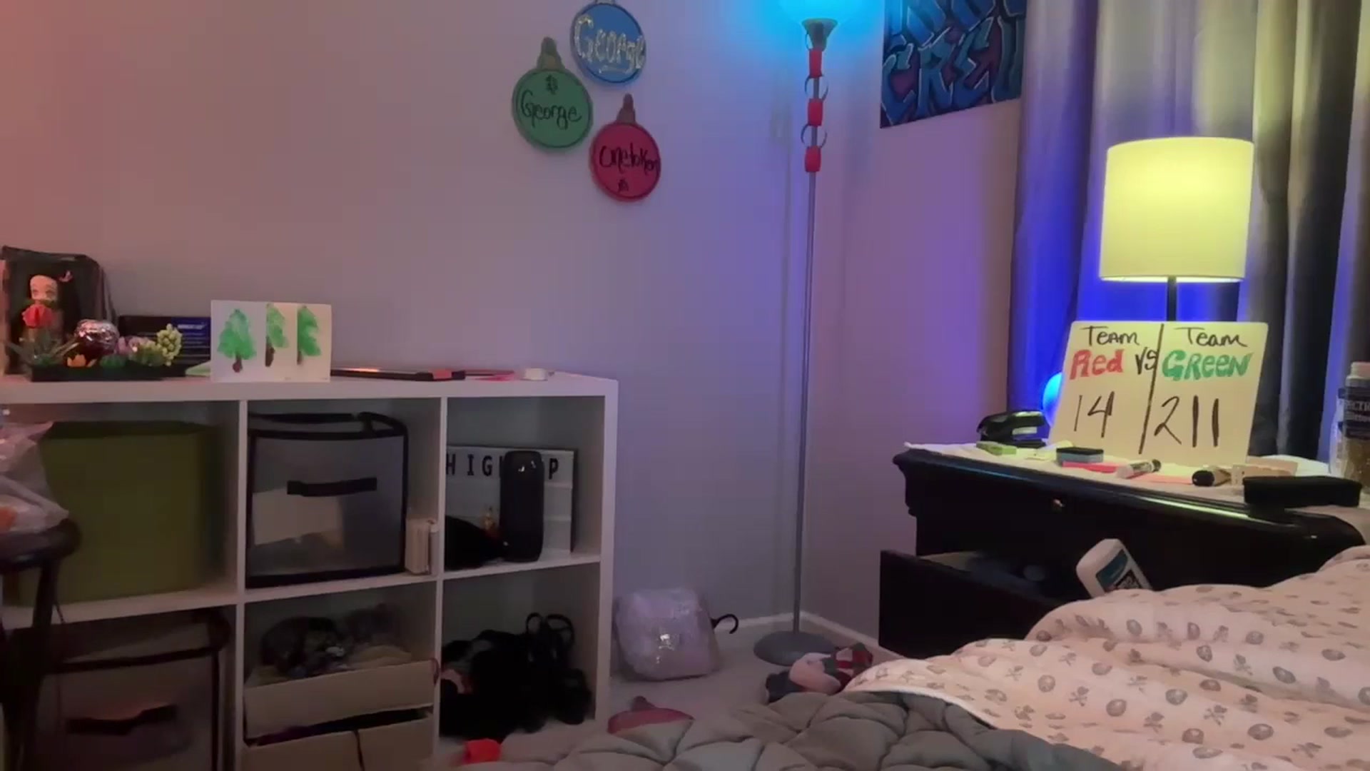Gallery image thumbnail from EmmyLove's myfreecams stream on, 12/13/2024, 07:22 image 18 of 20