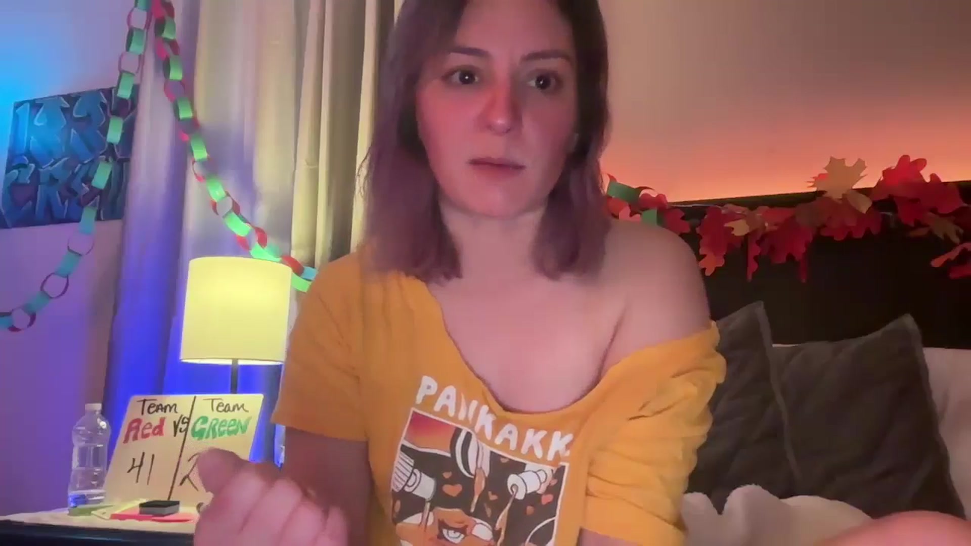 Gallery image thumbnail from EmmyLove's myfreecams stream on, 12/15/2024, 07:39 image 10 of 20