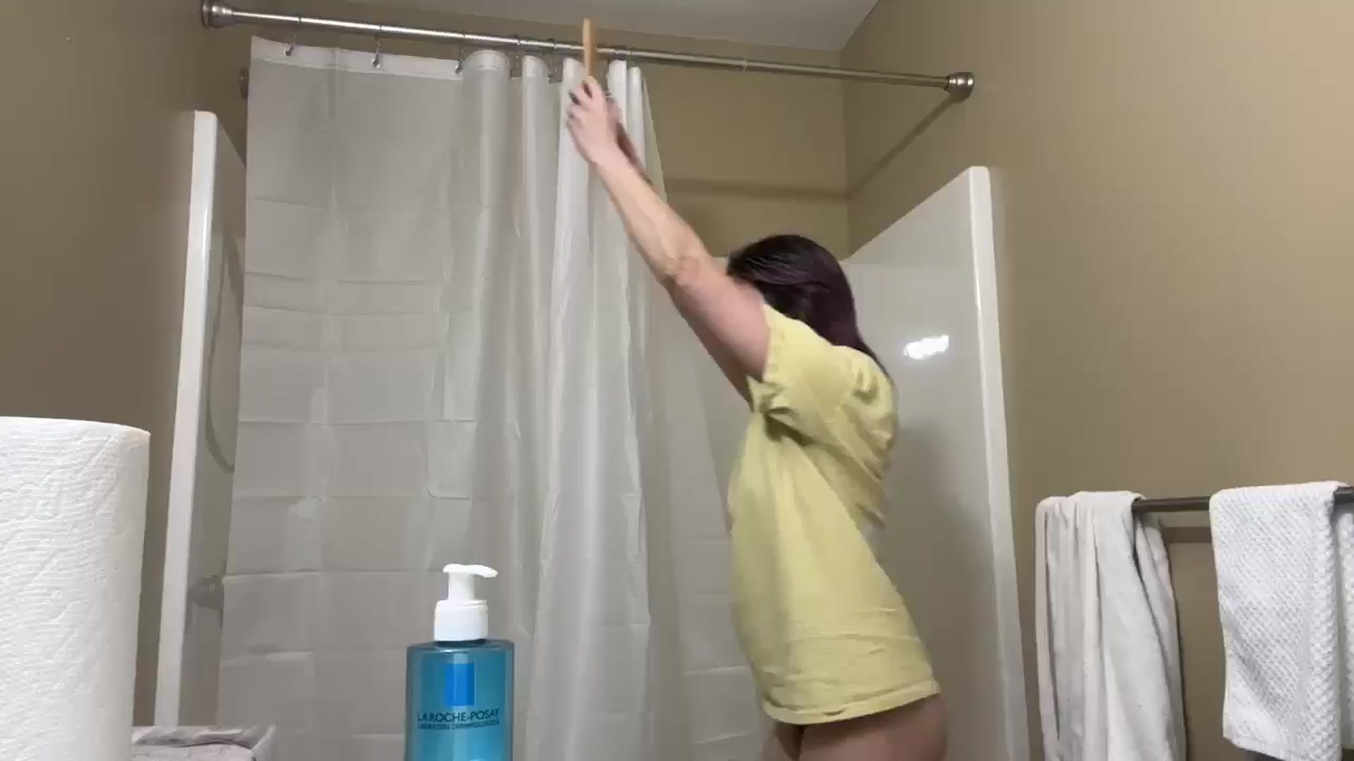 Gallery image thumbnail from EmmyLove's myfreecams stream on, 12/21/2024, 06:13 image 7 of 20
