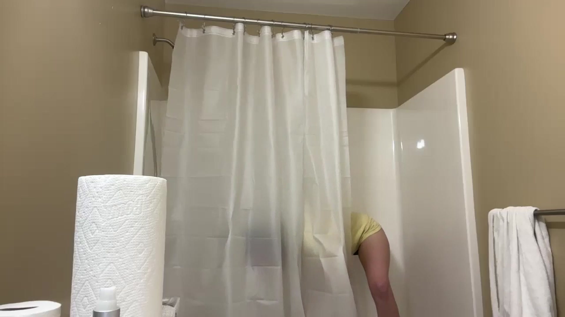 Gallery image thumbnail from EmmyLove's myfreecams stream on, 12/21/2024, 06:13 image 6 of 20