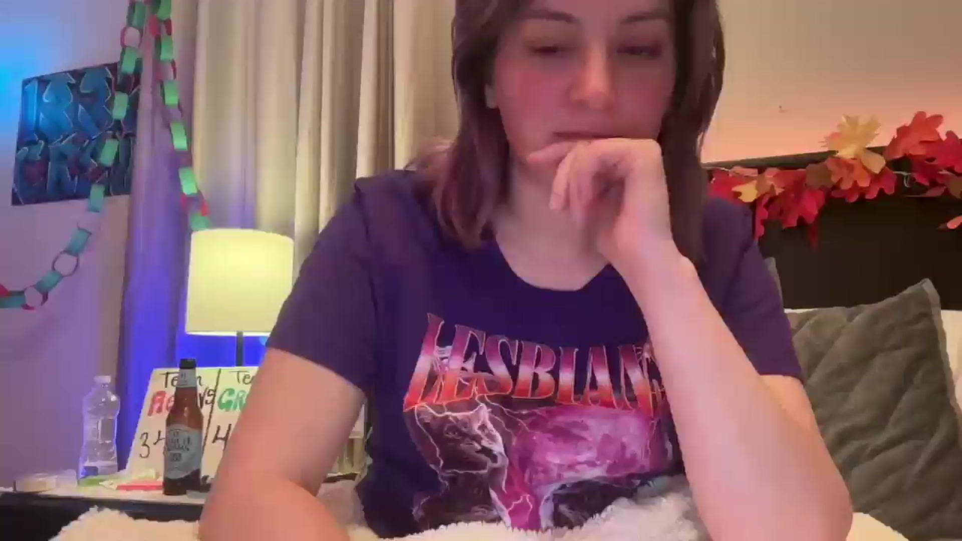 Gallery image thumbnail from EmmyLove's myfreecams stream on, 12/21/2024, 07:39 image 6 of 20