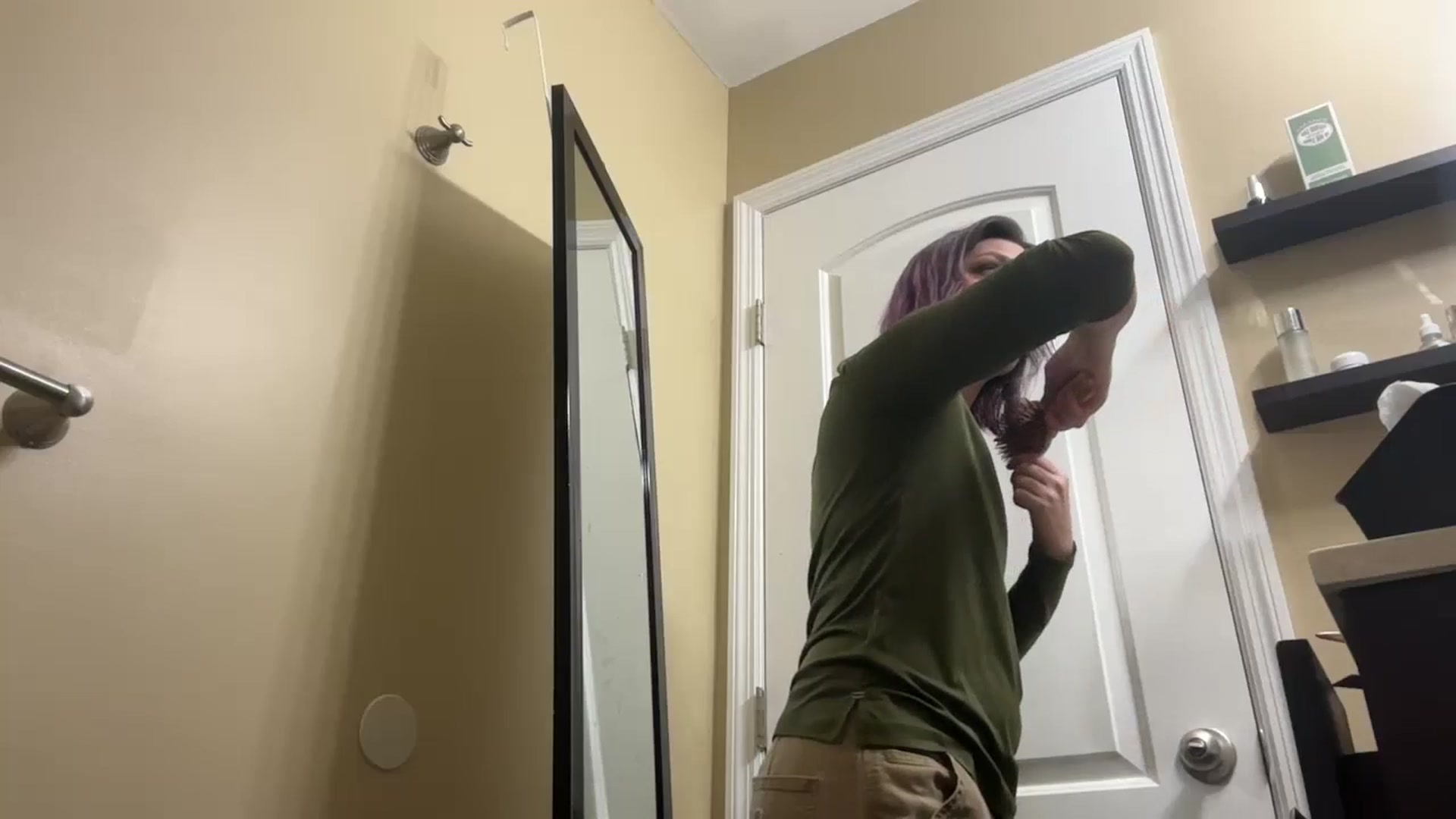Gallery image thumbnail from EmmyLove's myfreecams stream on, 12/26/2024, 06:29 image 18 of 20