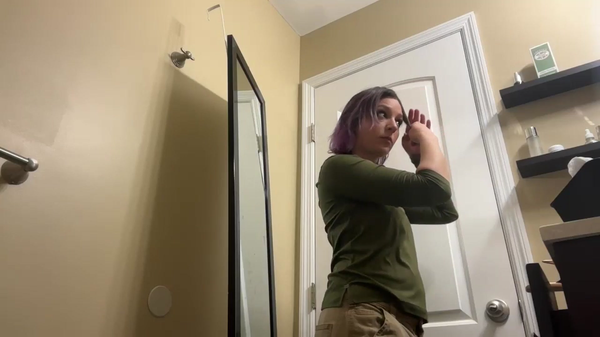 Gallery image thumbnail from EmmyLove's myfreecams stream on, 12/26/2024, 06:29 image 19 of 20