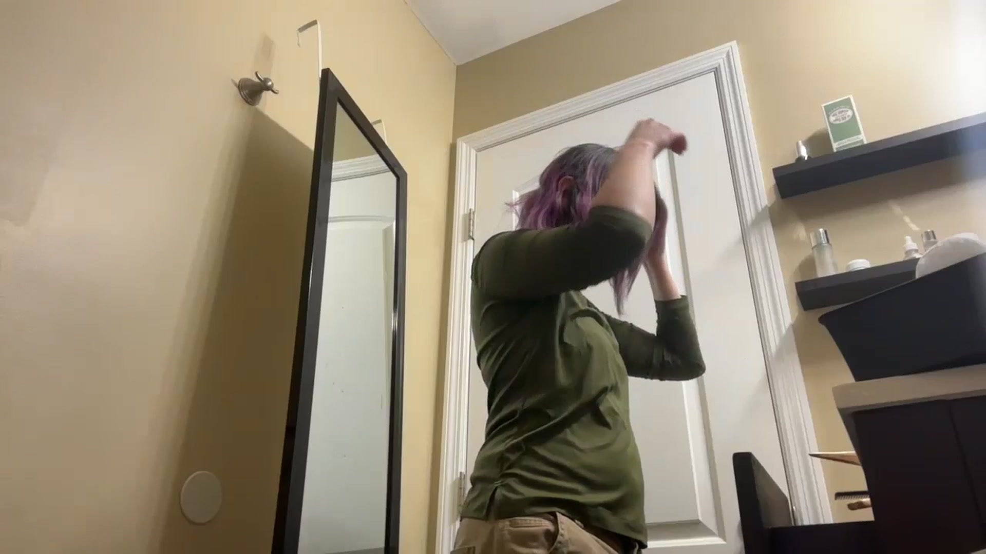 Gallery image thumbnail from EmmyLove's myfreecams stream on, 12/26/2024, 06:29 image 3 of 20