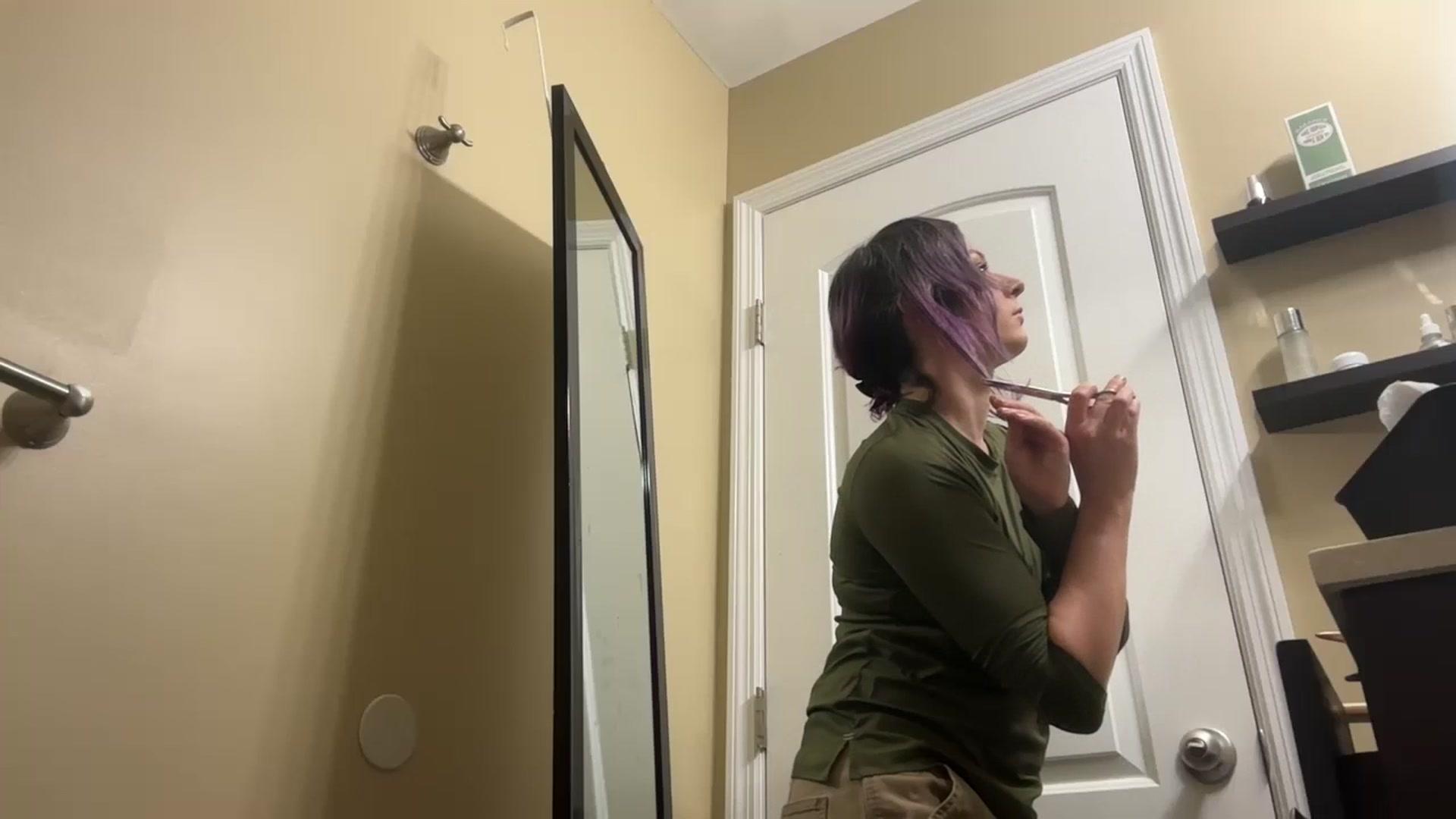 Gallery image thumbnail from EmmyLove's myfreecams stream on, 12/26/2024, 06:29 image 17 of 20